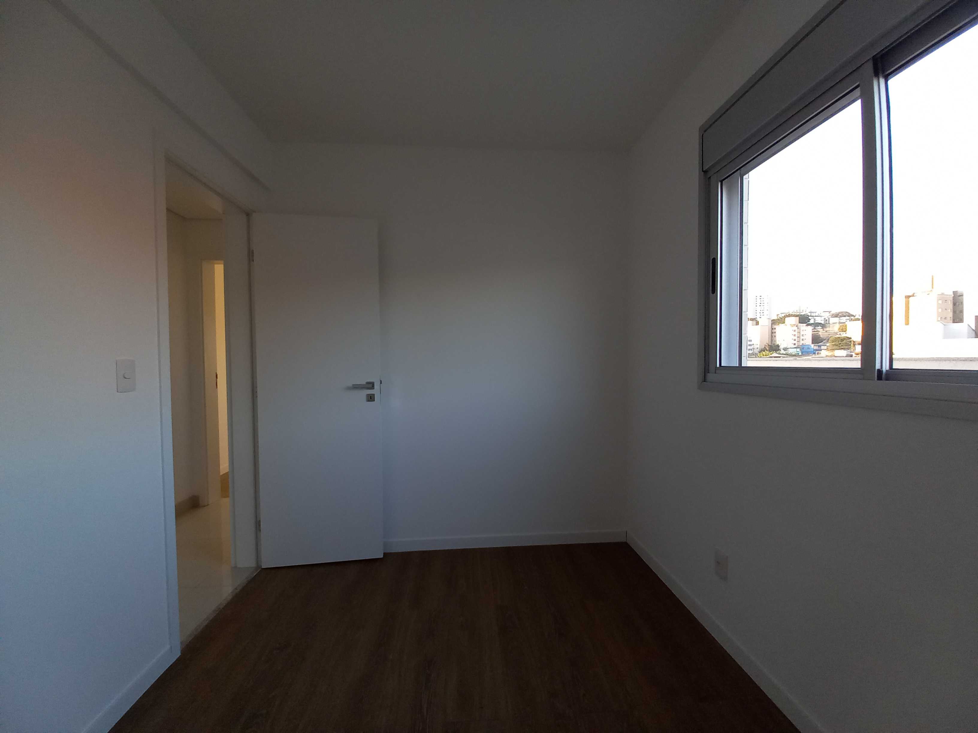 Apartamento à venda com 3 quartos, 150m² - Foto 12