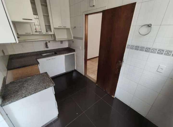 Apartamento à venda com 3 quartos, 100m² - Foto 3