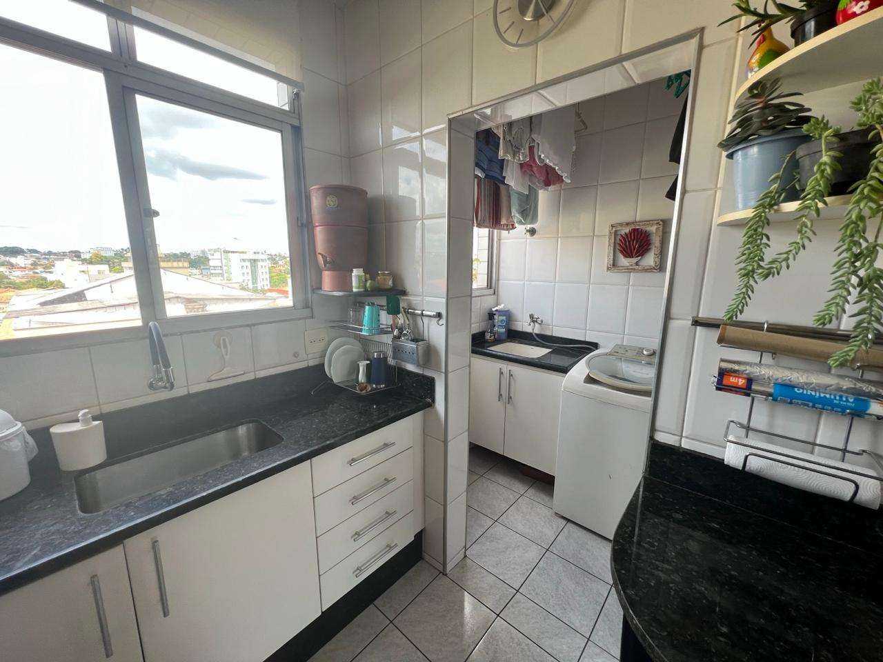 Apartamento à venda com 3 quartos, 121m² - Foto 3