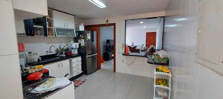 Apartamento à venda com 3 quartos, 123m² - Foto 4