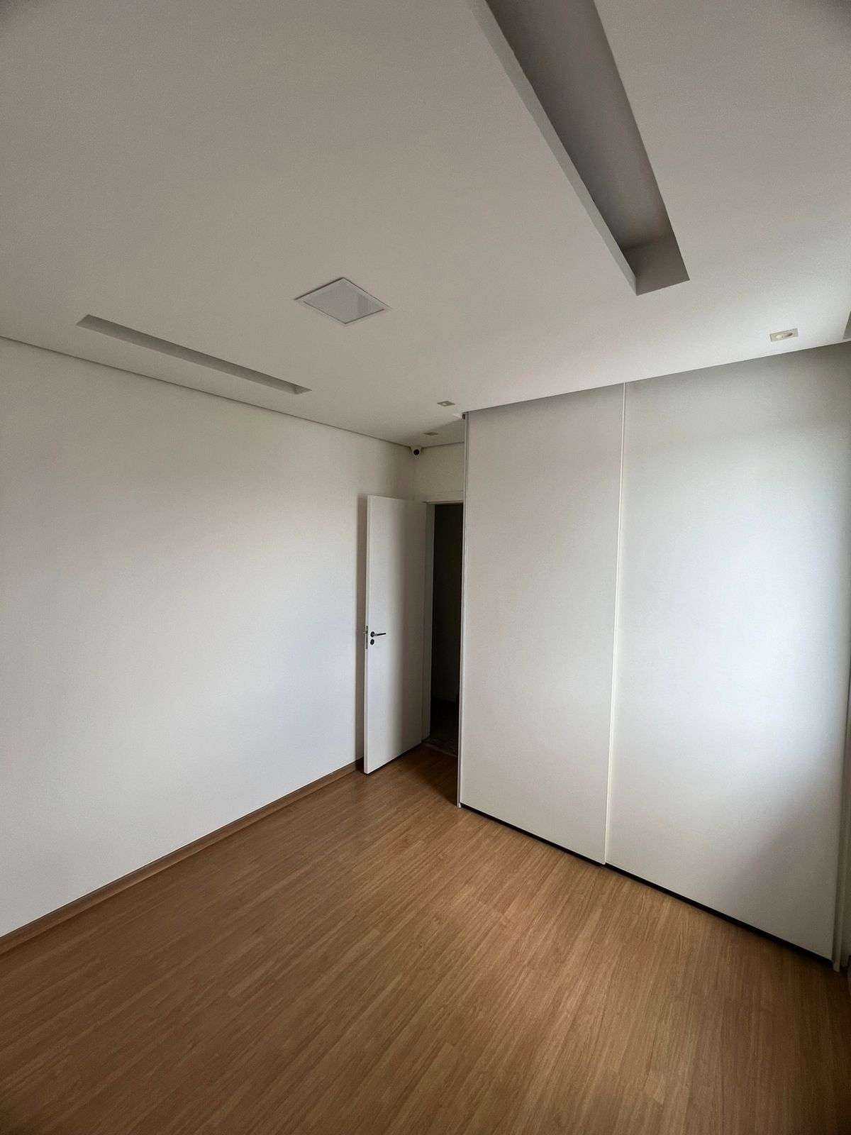 Apartamento à venda com 4 quartos, 146m² - Foto 10