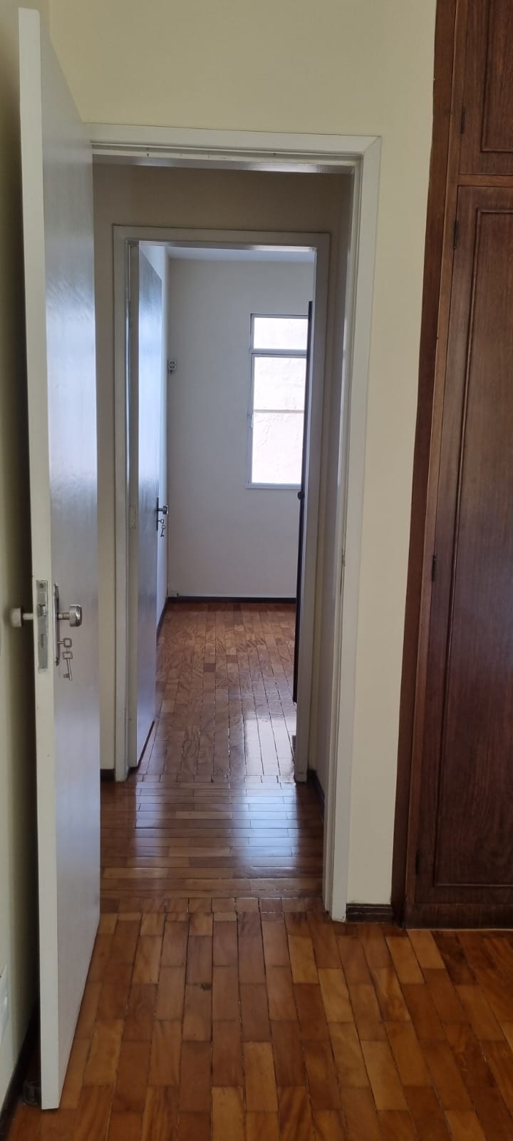 Apartamento para alugar com 3 quartos, 76m² - Foto 4