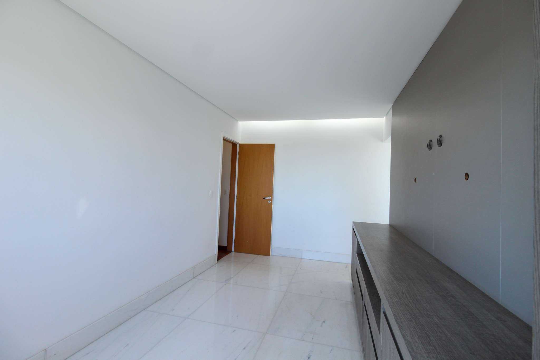 Apartamento à venda com 4 quartos, 158m² - Foto 14