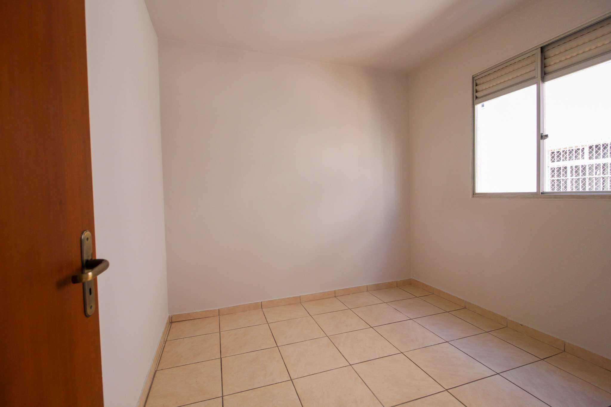 Apartamento à venda com 2 quartos, 45m² - Foto 4