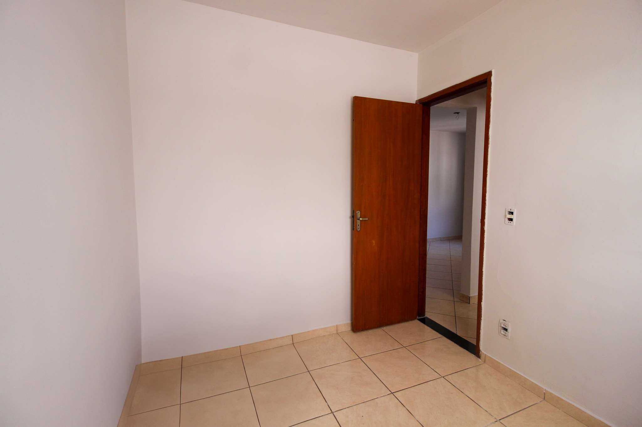 Apartamento à venda com 2 quartos, 45m² - Foto 3