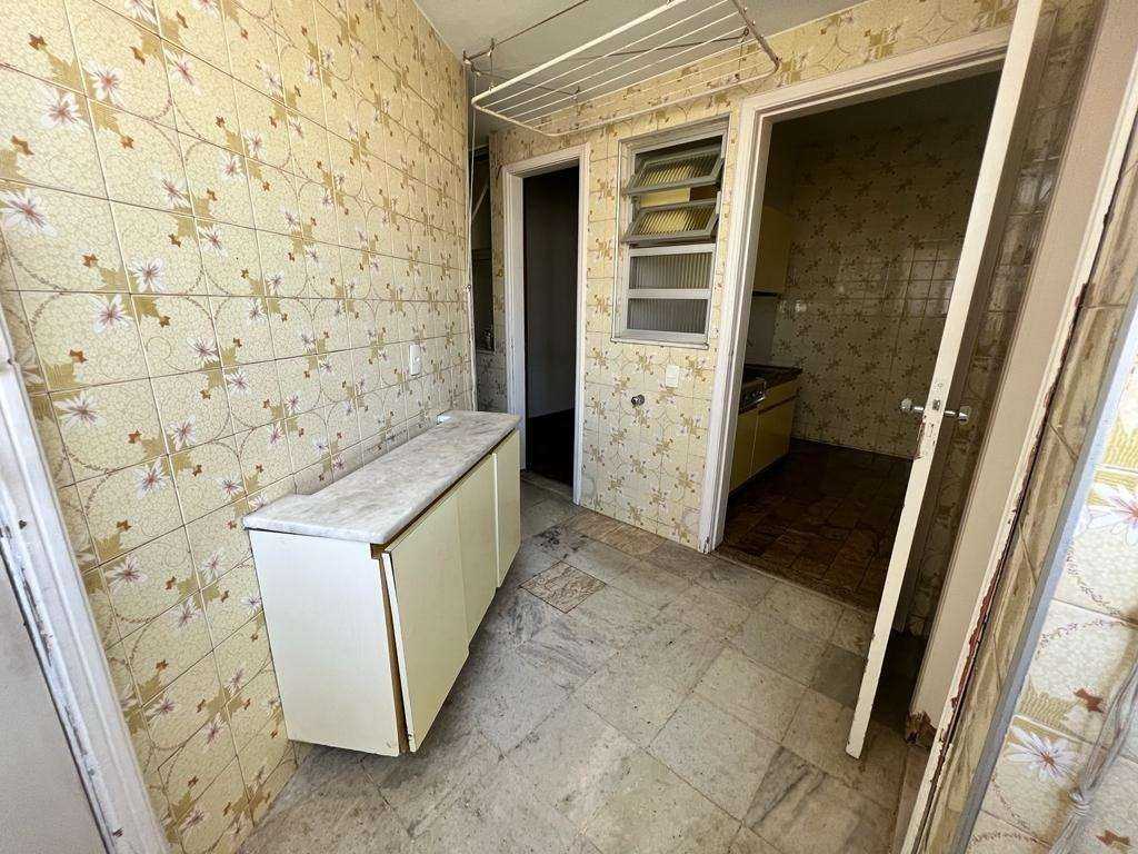 Apartamento à venda com 4 quartos, 180m² - Foto 9