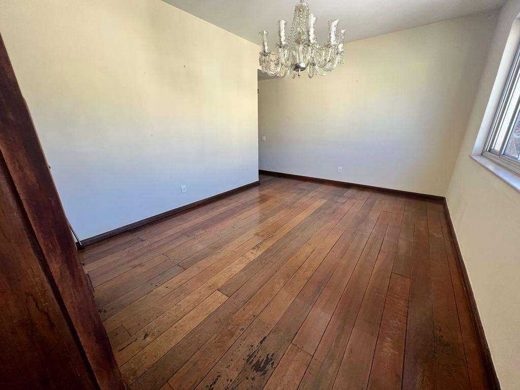 Apartamento à venda com 4 quartos, 180m² - Foto 1