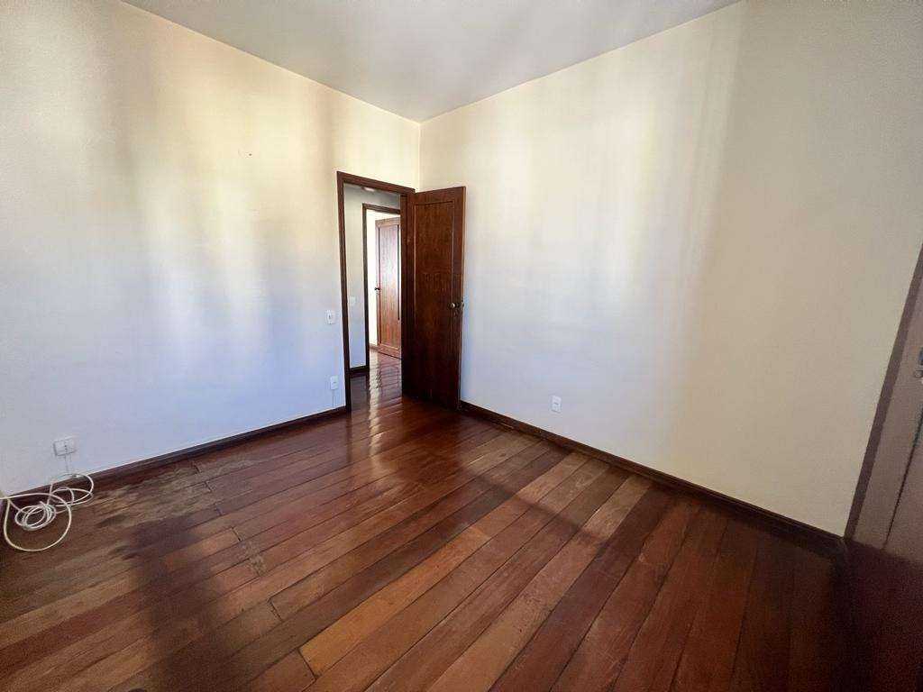 Apartamento à venda com 4 quartos, 180m² - Foto 3