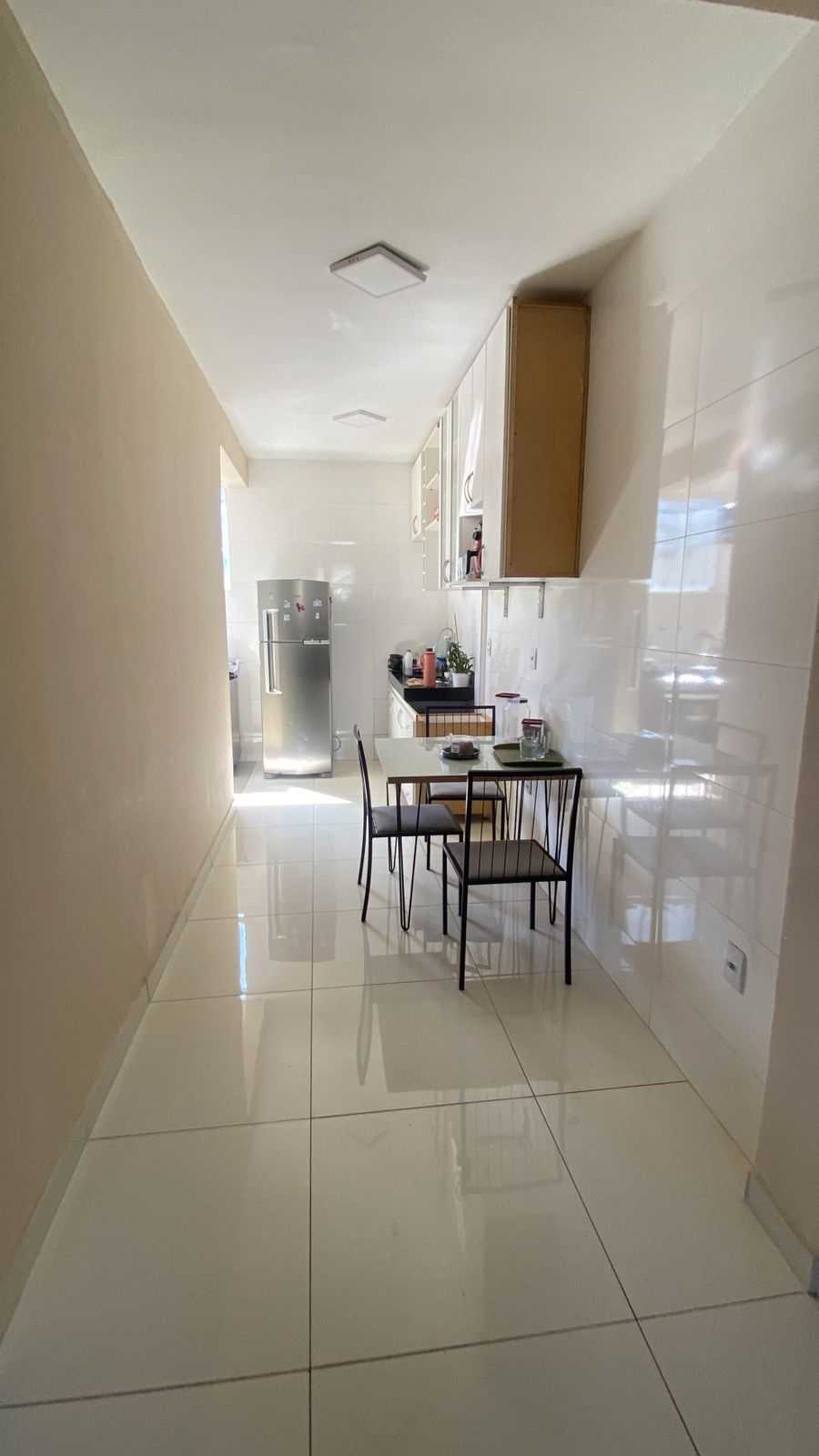 Casa à venda com 2 quartos, 100m² - Foto 1