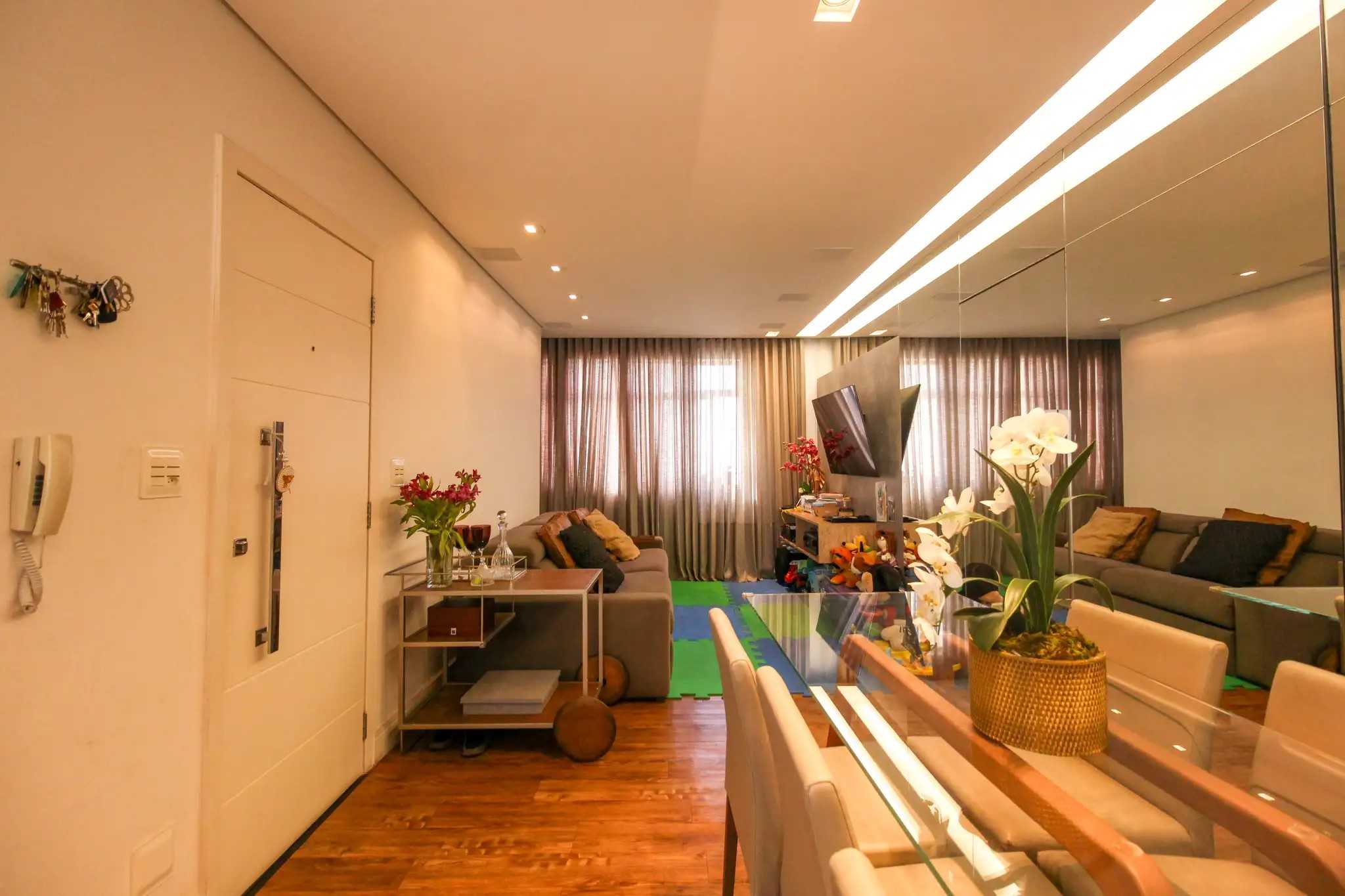 Apartamento à venda com 3 quartos, 100m² - Foto 1