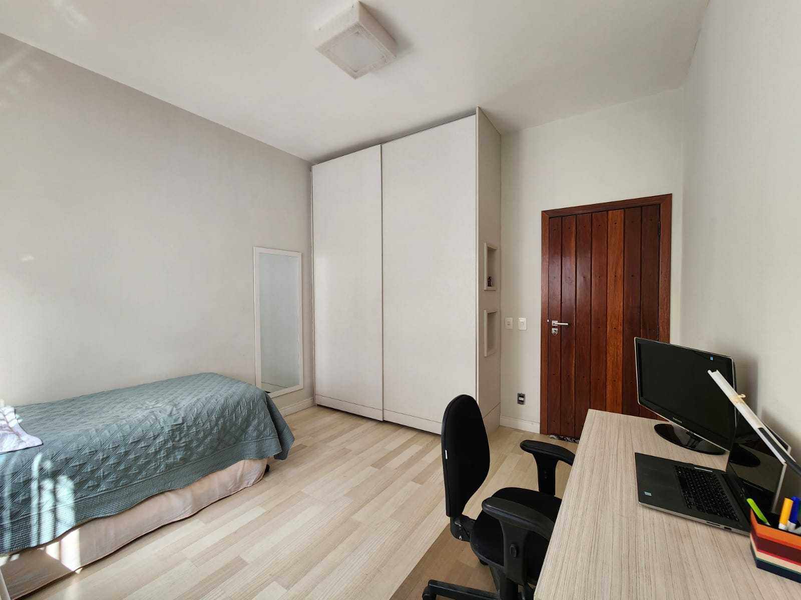 Casa à venda com 4 quartos, 80m² - Foto 18