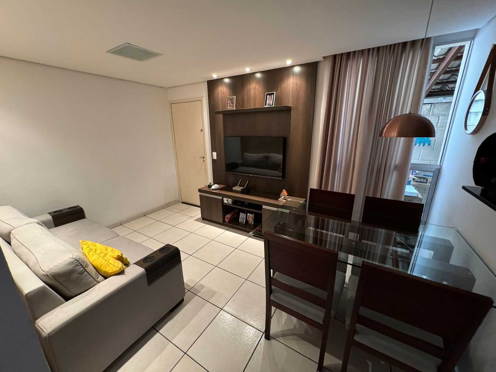 Apartamento à venda com 2 quartos, 75m² - Foto 2