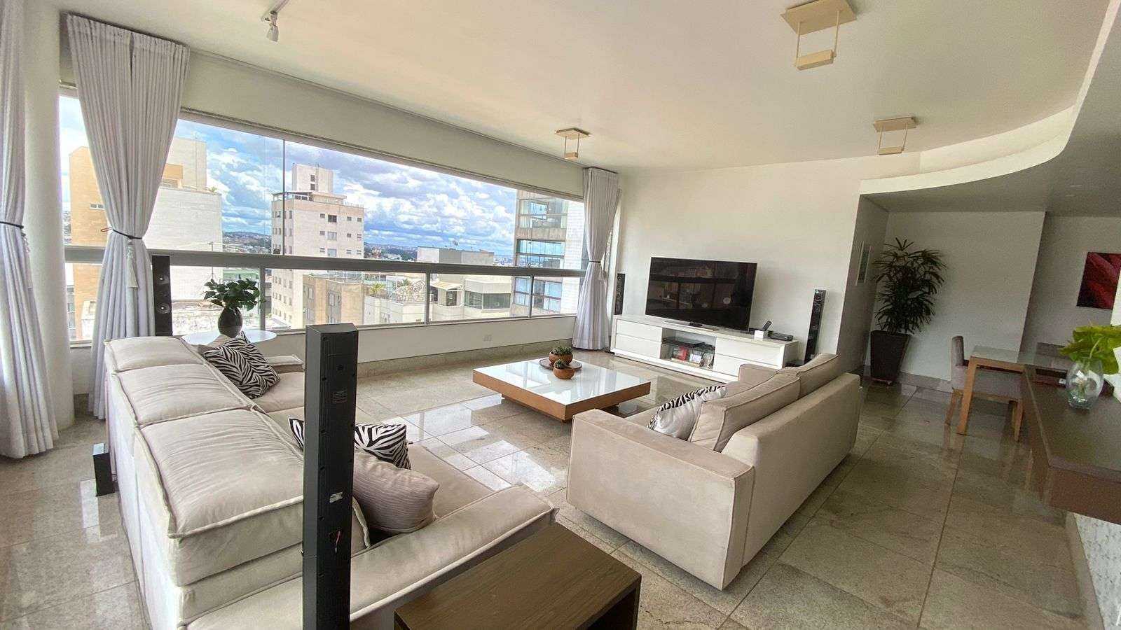 Apartamento à venda com 4 quartos, 155m² - Foto 2