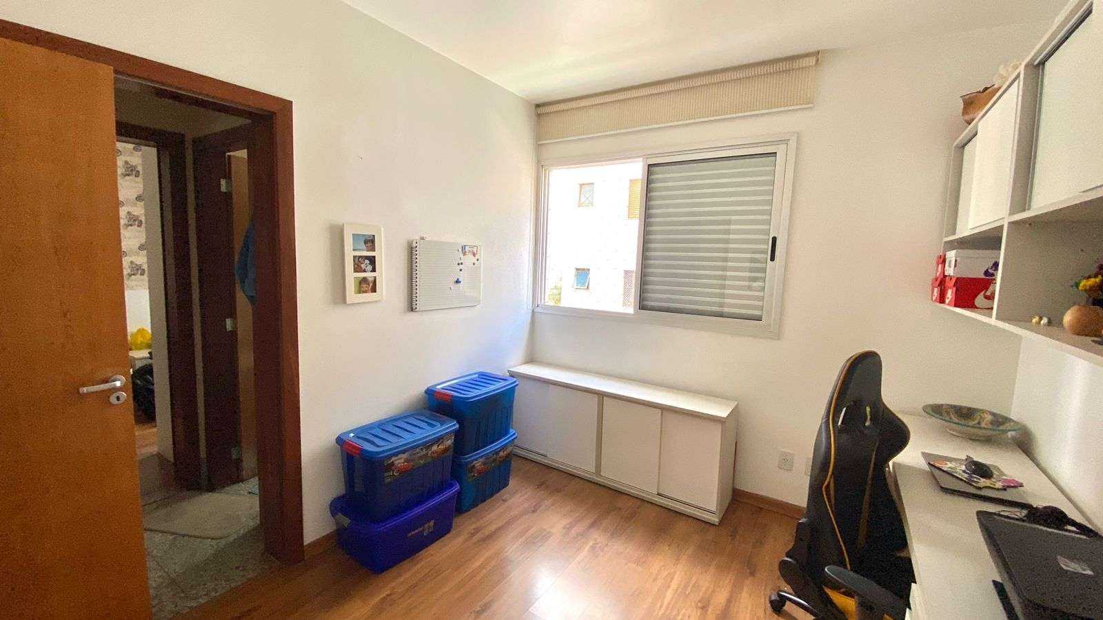 Apartamento à venda com 4 quartos, 155m² - Foto 13