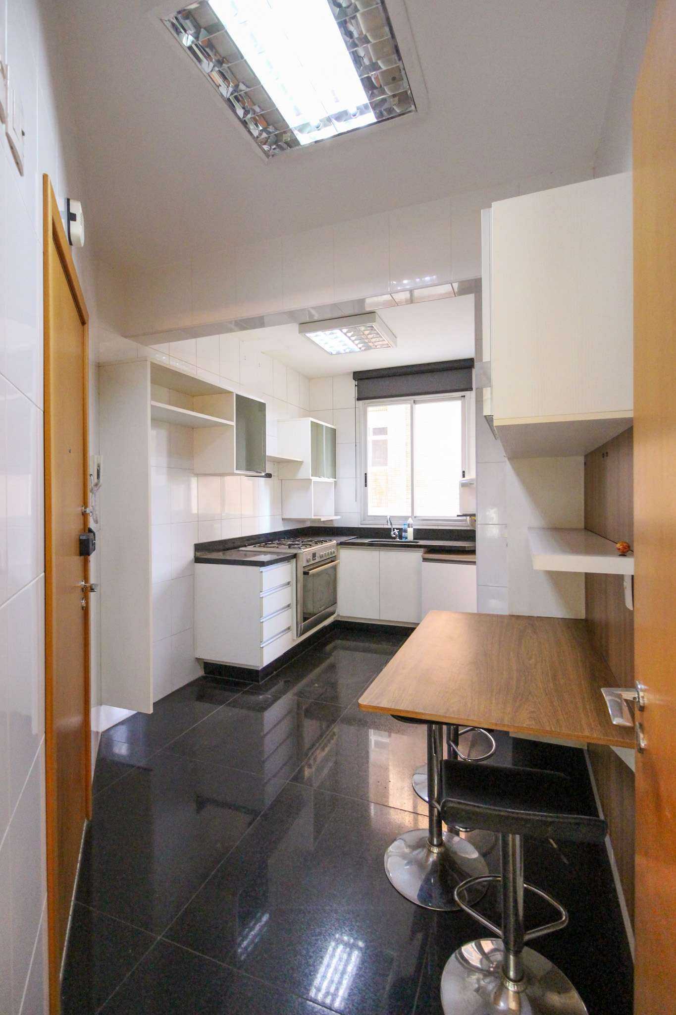 Apartamento à venda com 4 quartos, 134m² - Foto 24