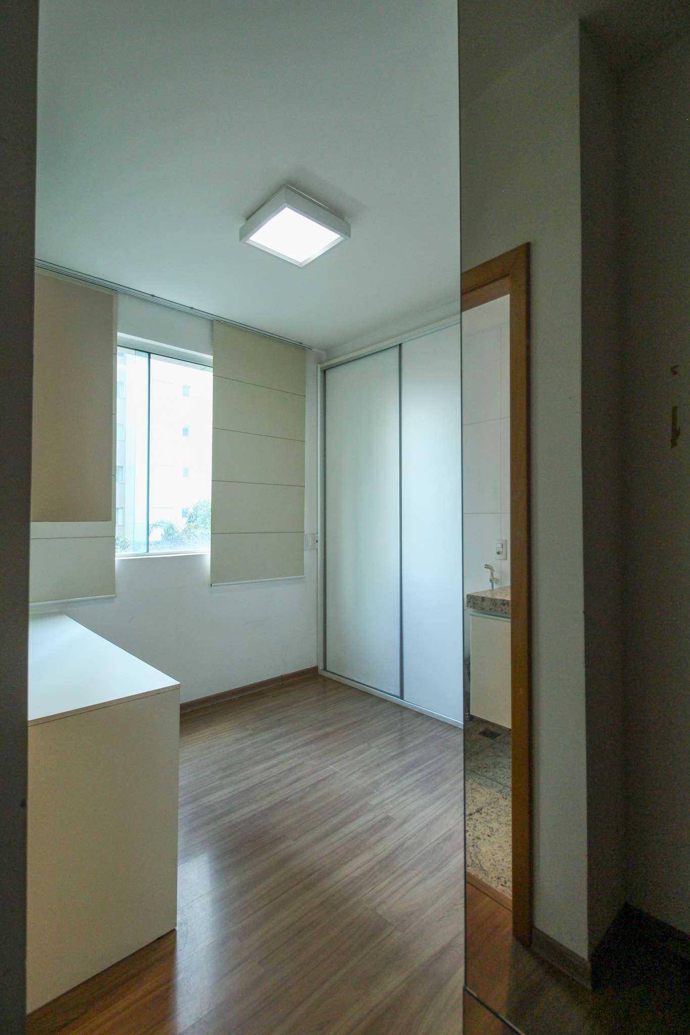 Apartamento à venda com 4 quartos, 134m² - Foto 6