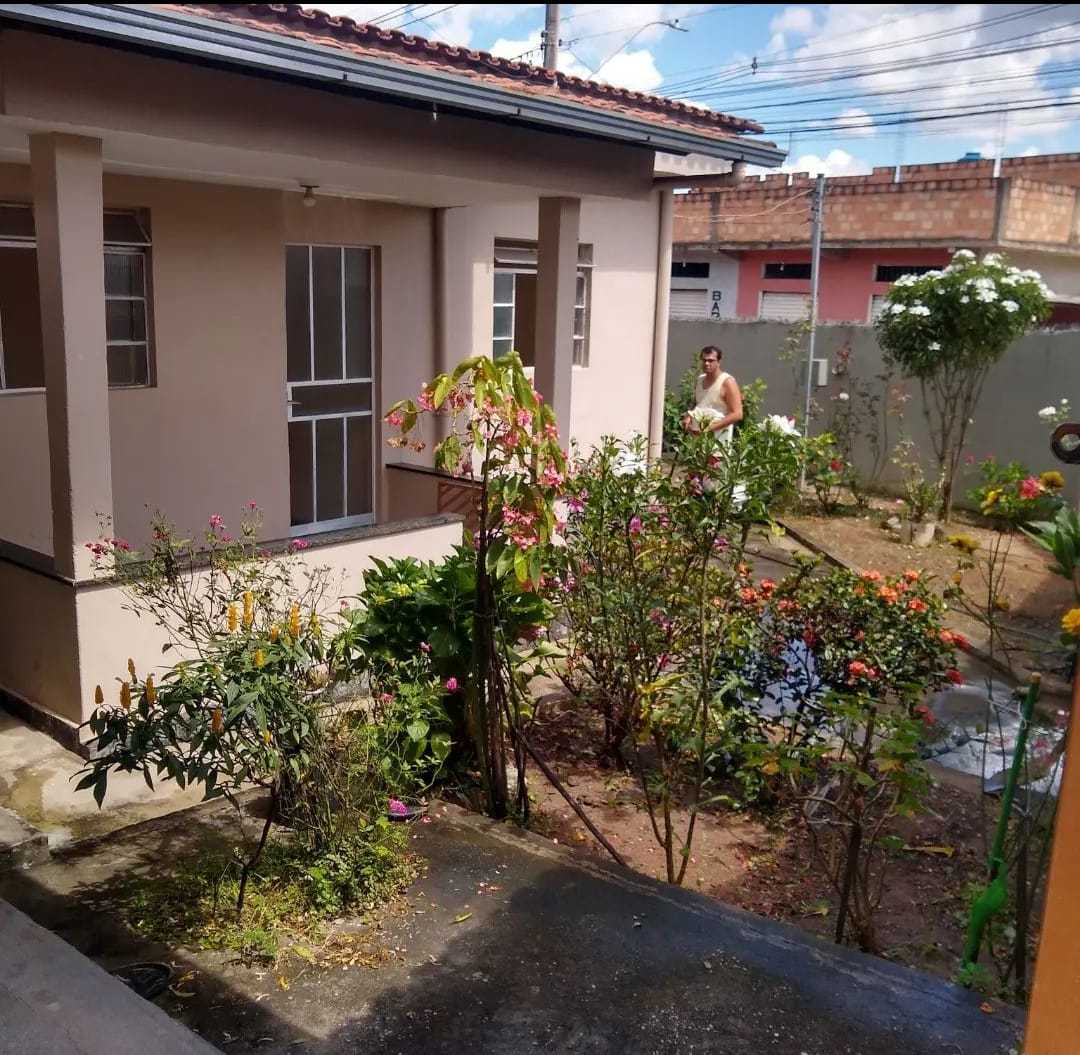 Casa à venda com 3 quartos, 500m² - Foto 1