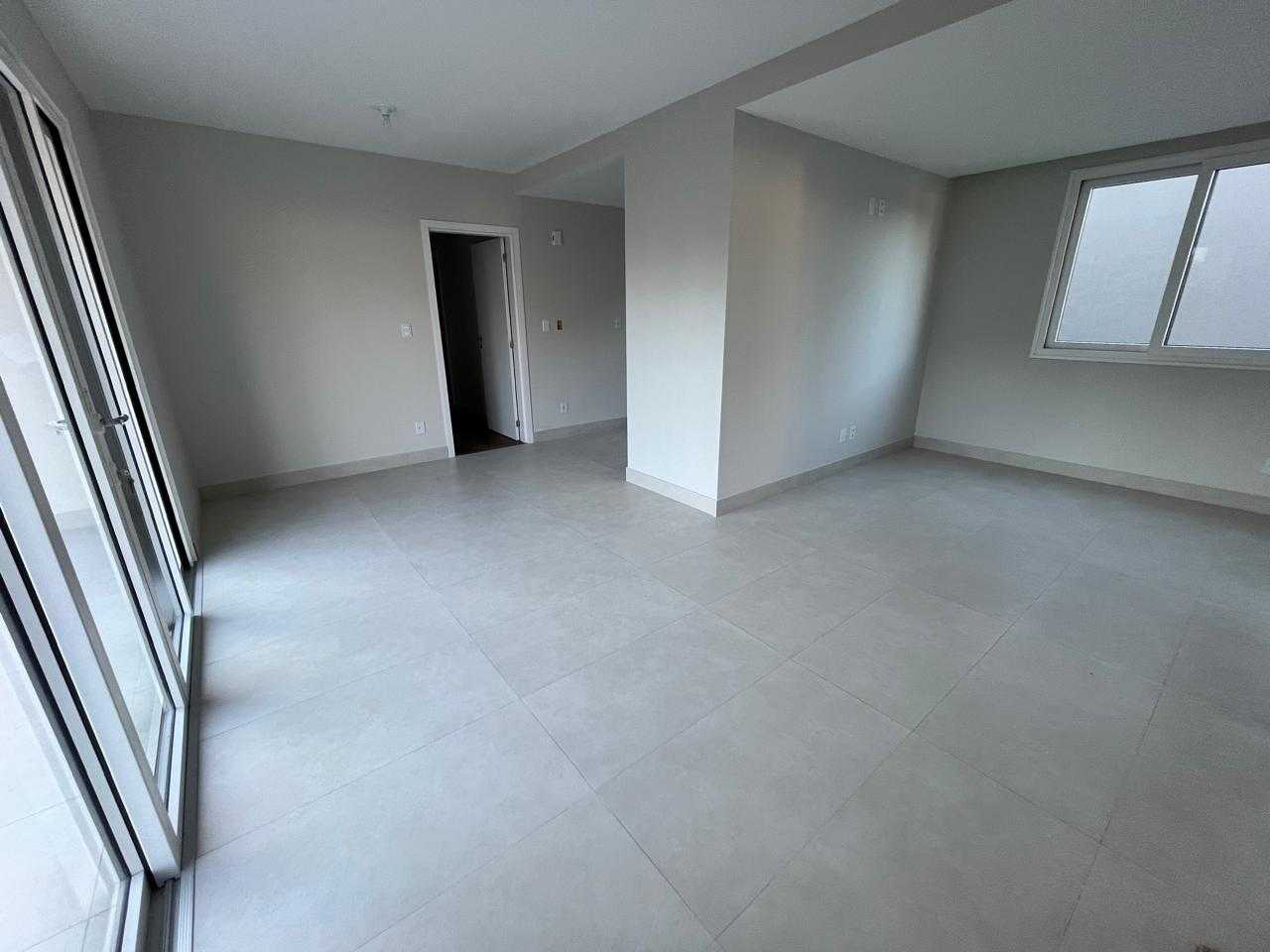 Apartamento à venda com 3 quartos, 103m² - Foto 2