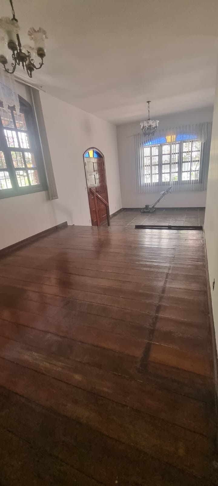 Casa para alugar com 4 quartos, 200m² - Foto 25