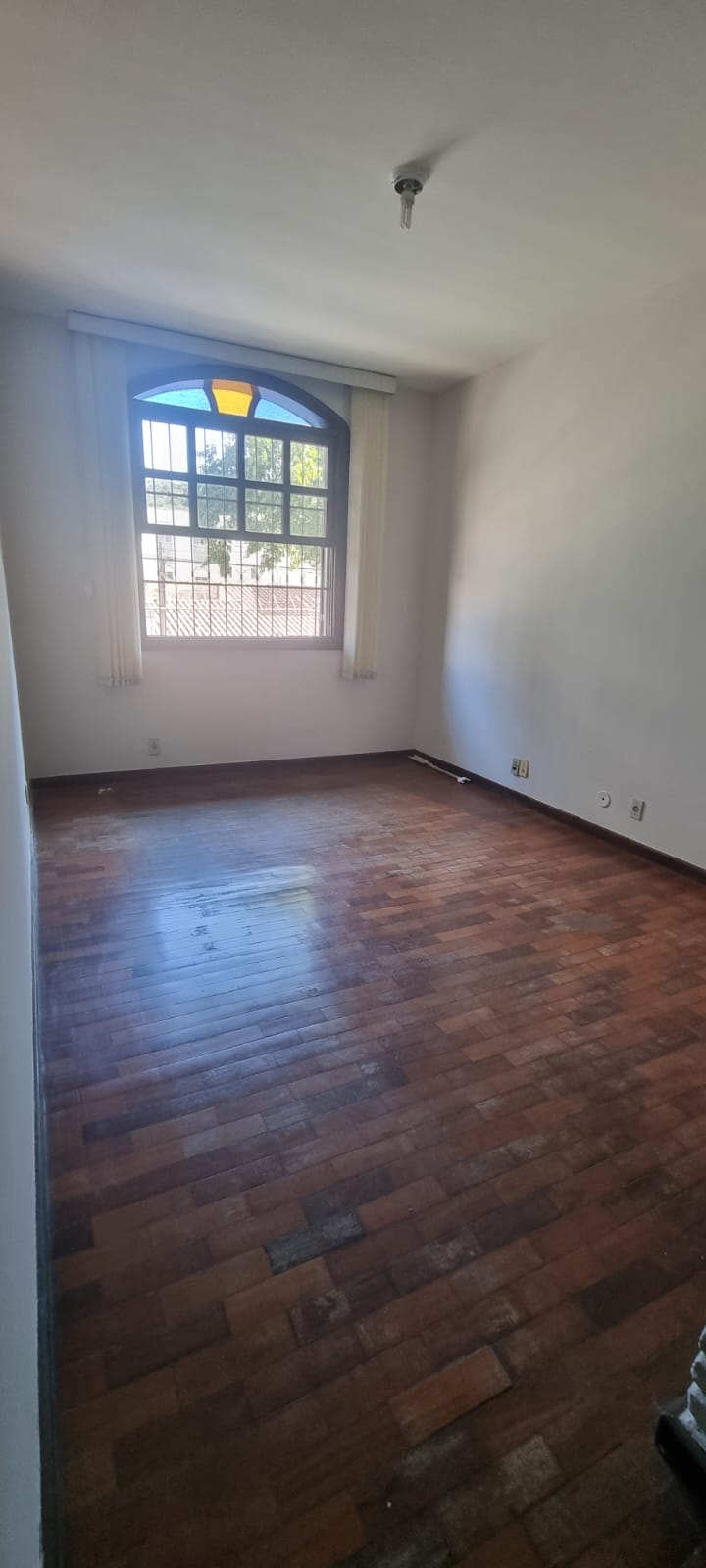 Casa para alugar com 4 quartos, 200m² - Foto 16