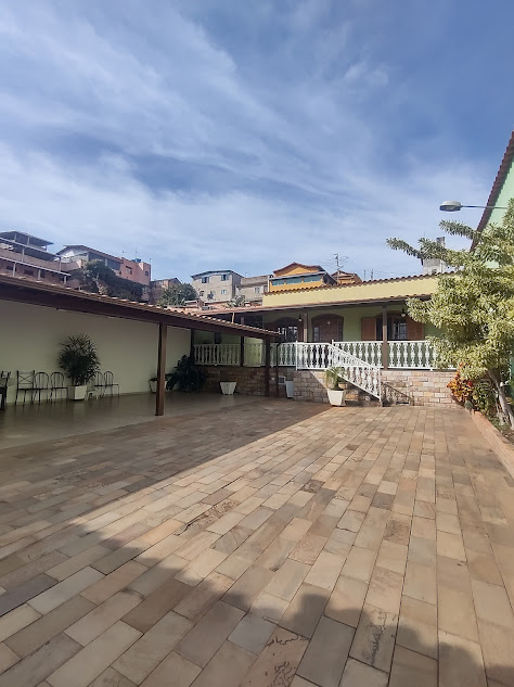 Casa à venda com 5 quartos, 257m² - Foto 11