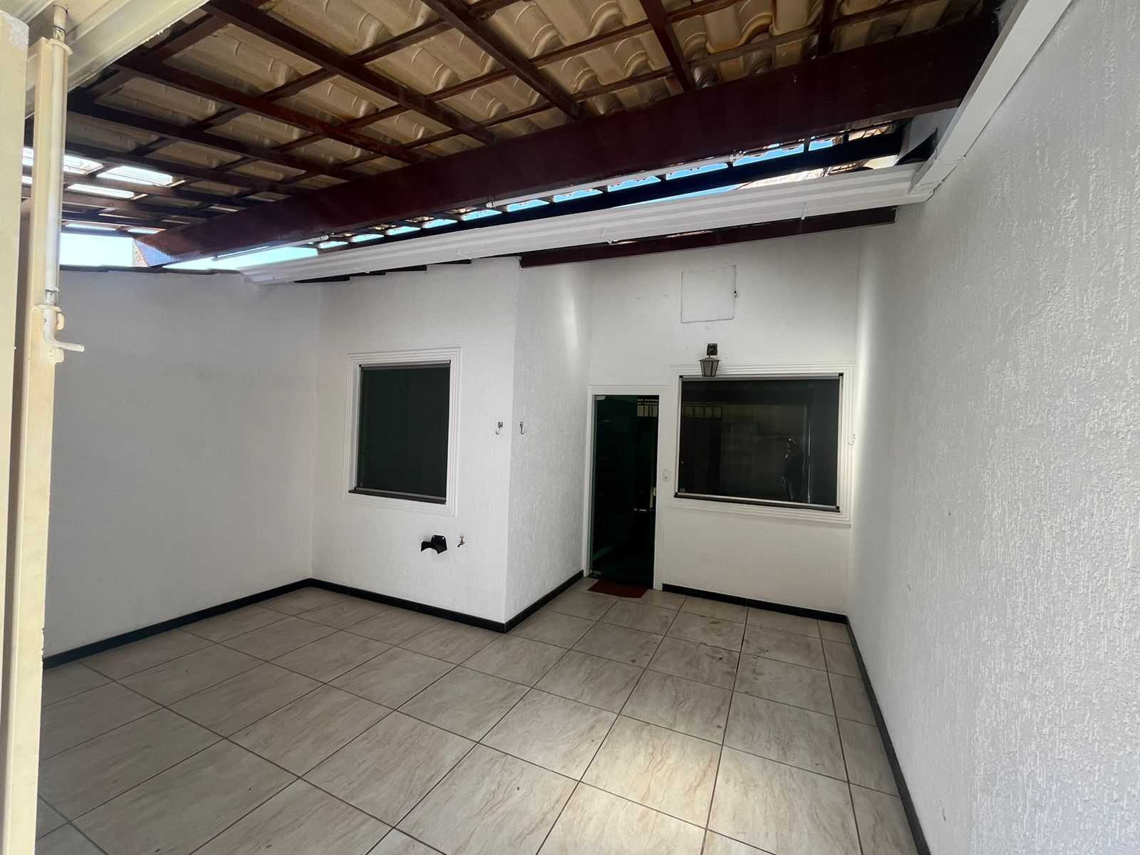 Casa à venda com 2 quartos, 90m² - Foto 6