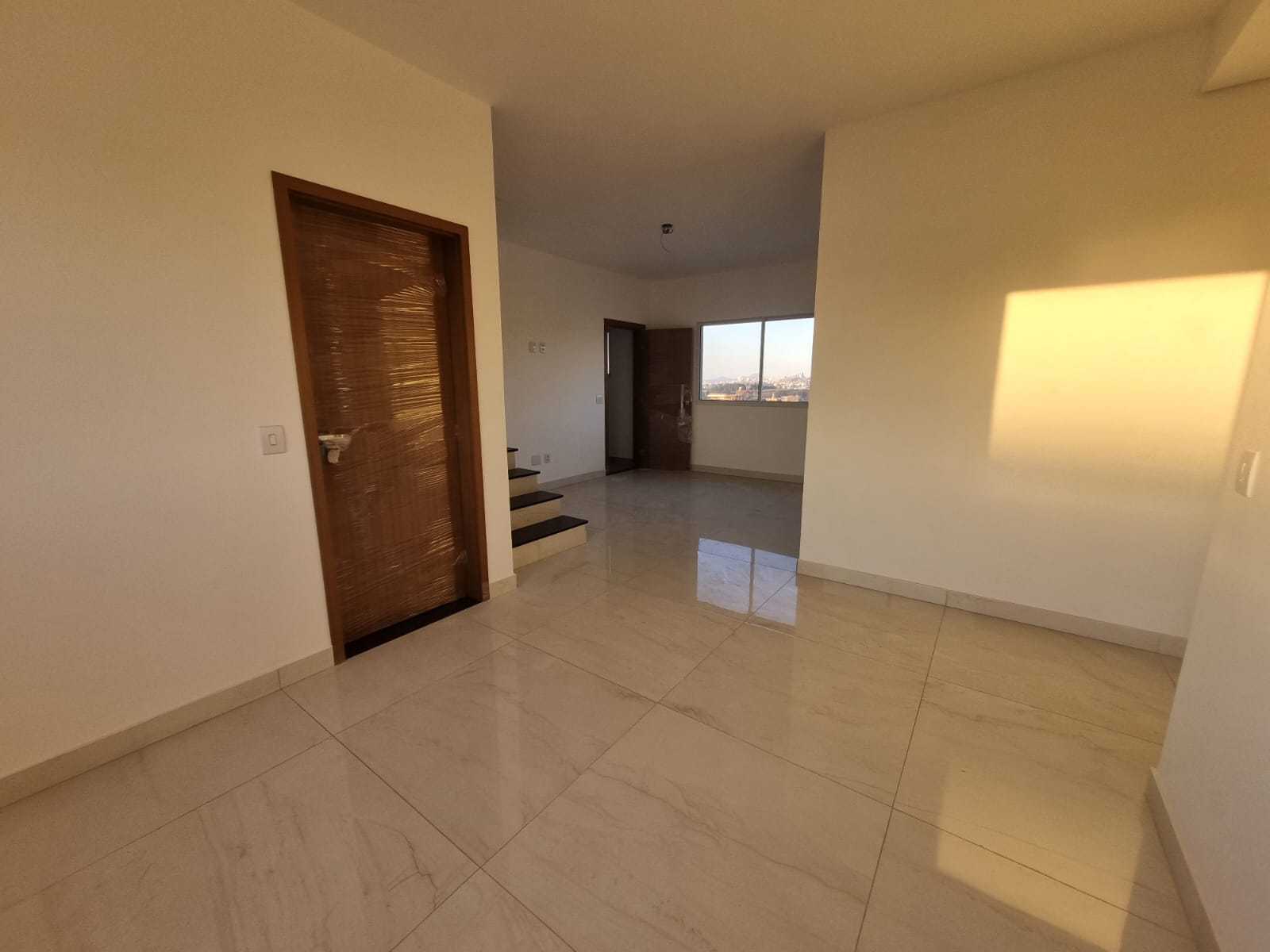 Cobertura à venda com 3 quartos, 100m² - Foto 1