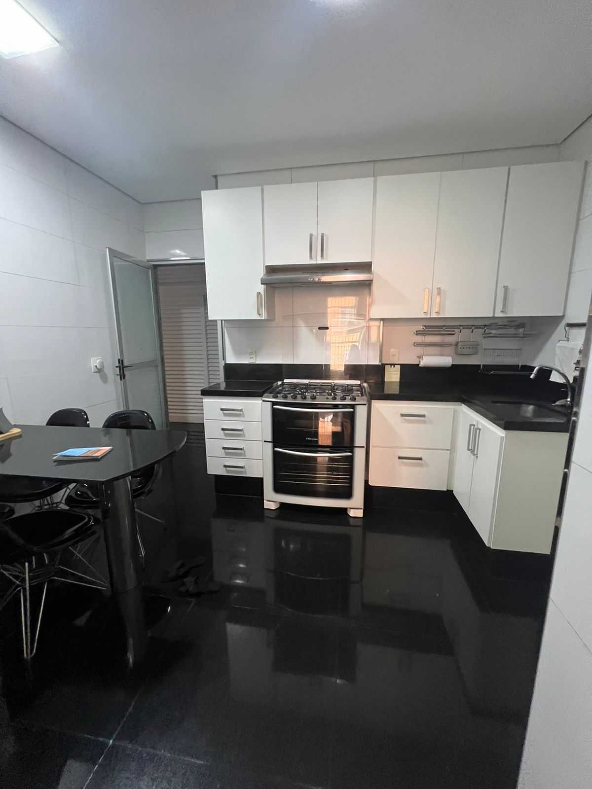 Apartamento à venda com 3 quartos, 128m² - Foto 9