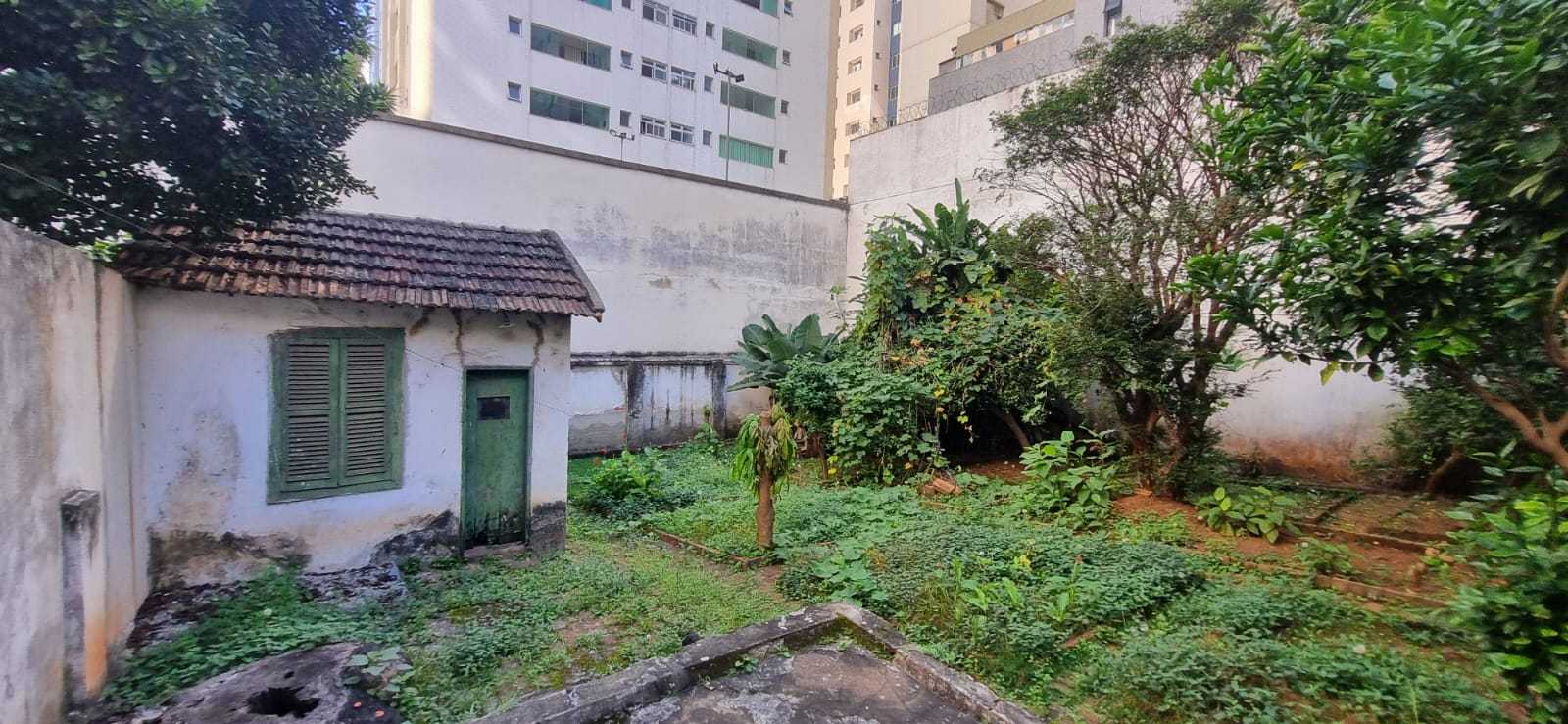 Casa à venda com 6 quartos, 381m² - Foto 6