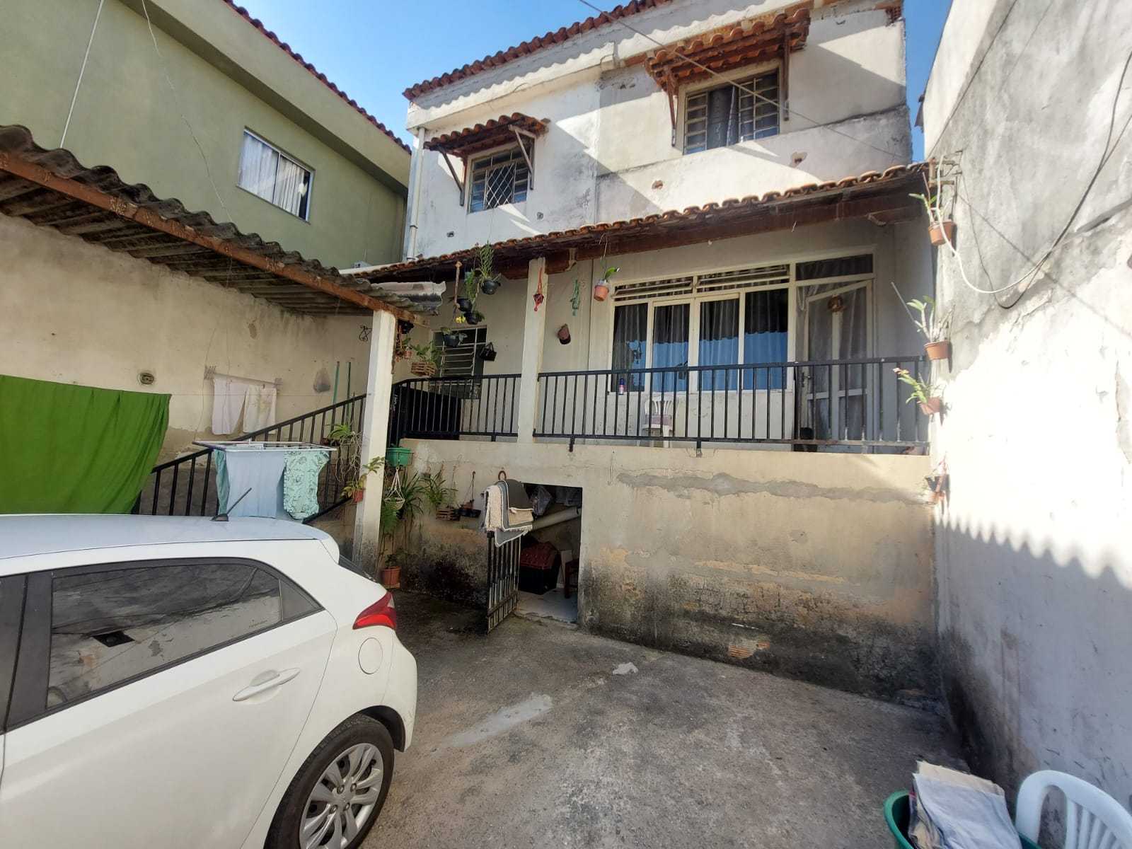 Casa à venda com 3 quartos, 200m² - Foto 4