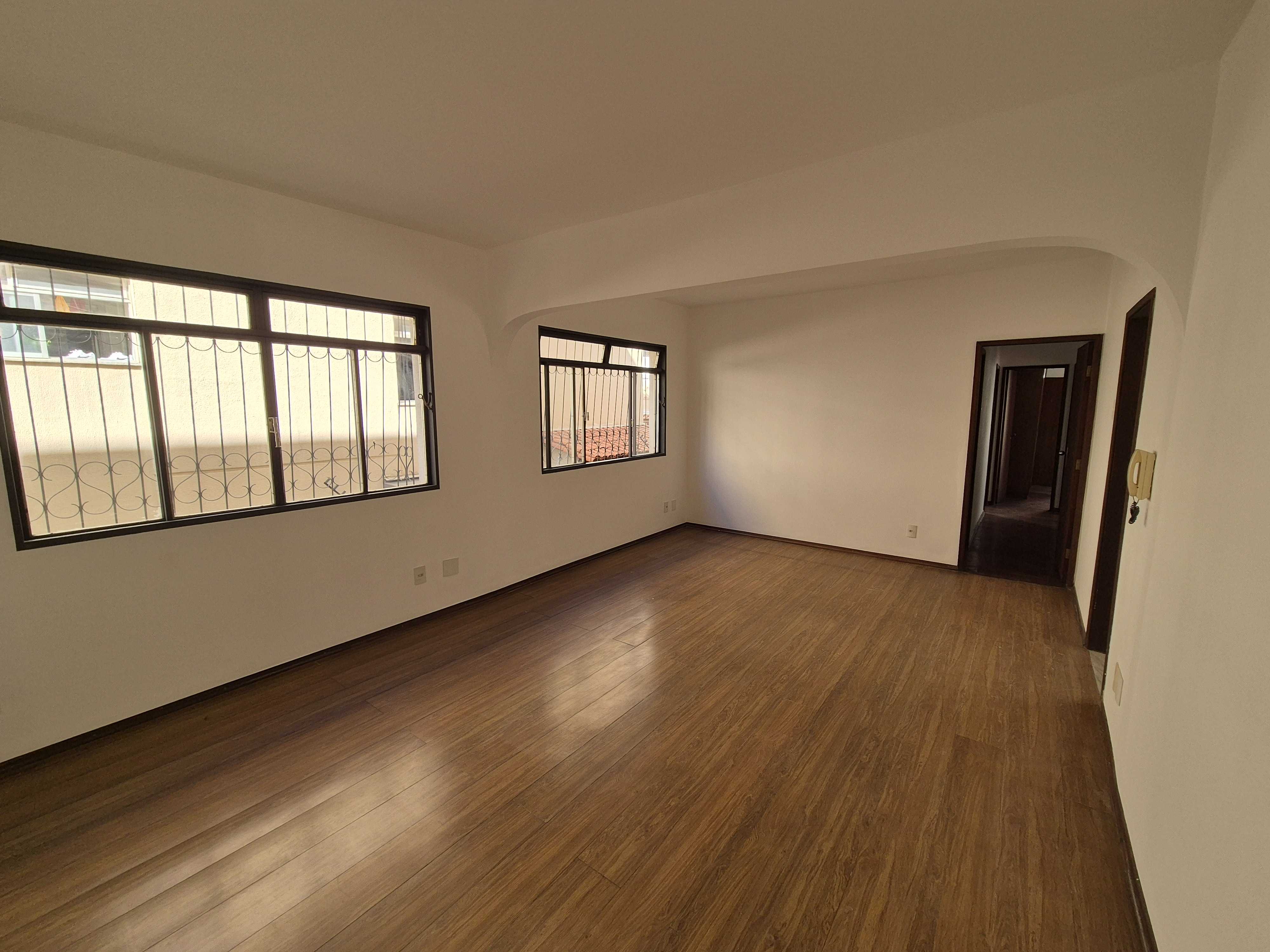 Apartamento à venda com 3 quartos, 100m² - Foto 2