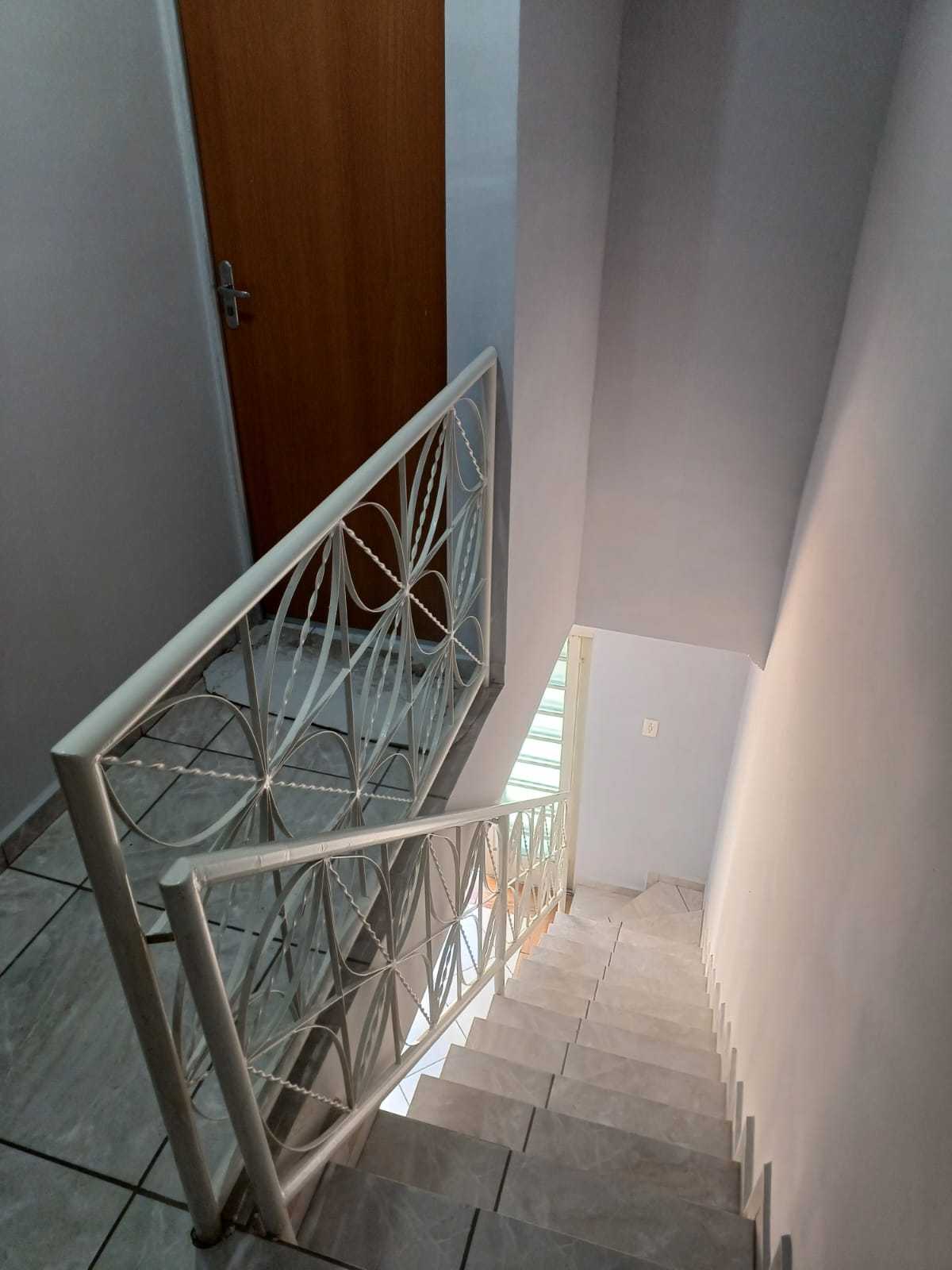 Casa à venda com 2 quartos, 61m² - Foto 9