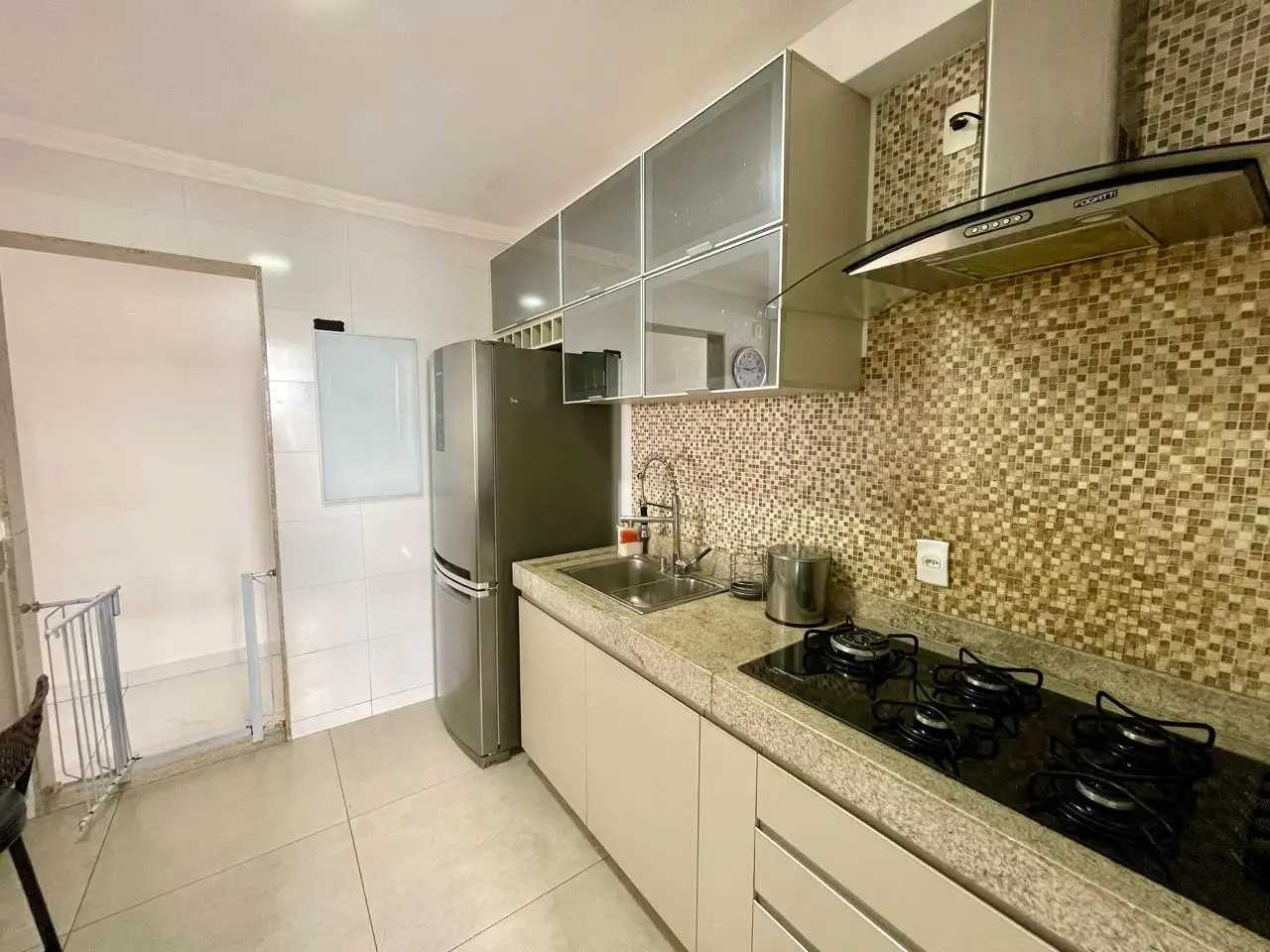 Apartamento à venda com 4 quartos, 127m² - Foto 9