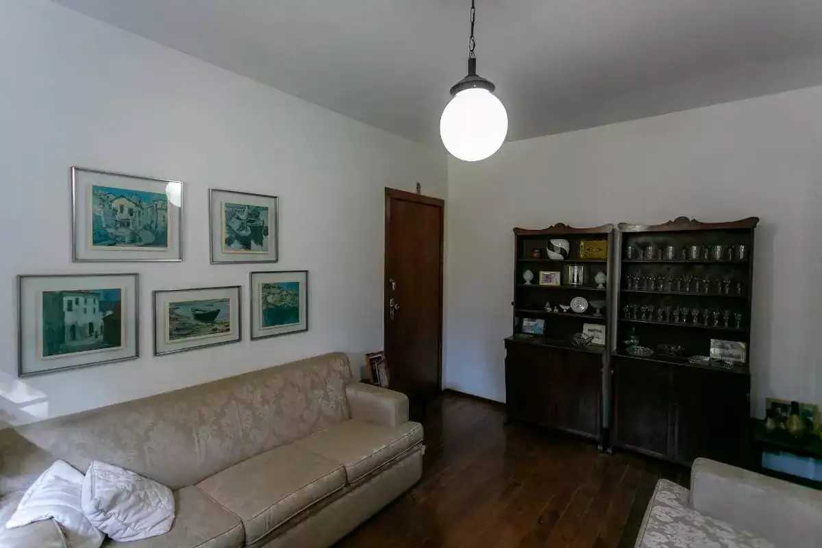 Apartamento à venda com 3 quartos, 110m² - Foto 1