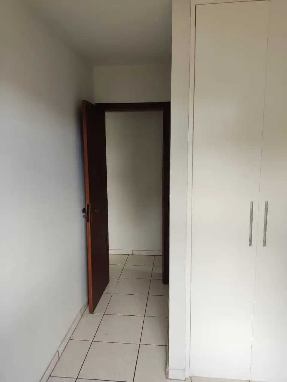 Apartamento à venda com 2 quartos, 60m² - Foto 2