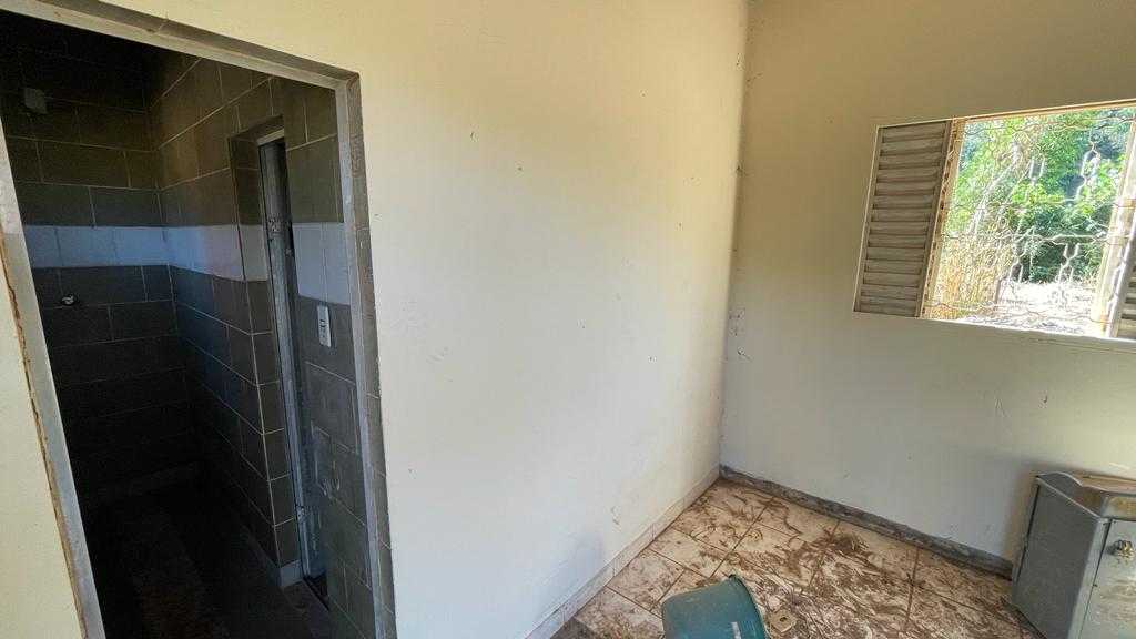 Chácara à venda com 5 quartos, 110m² - Foto 2