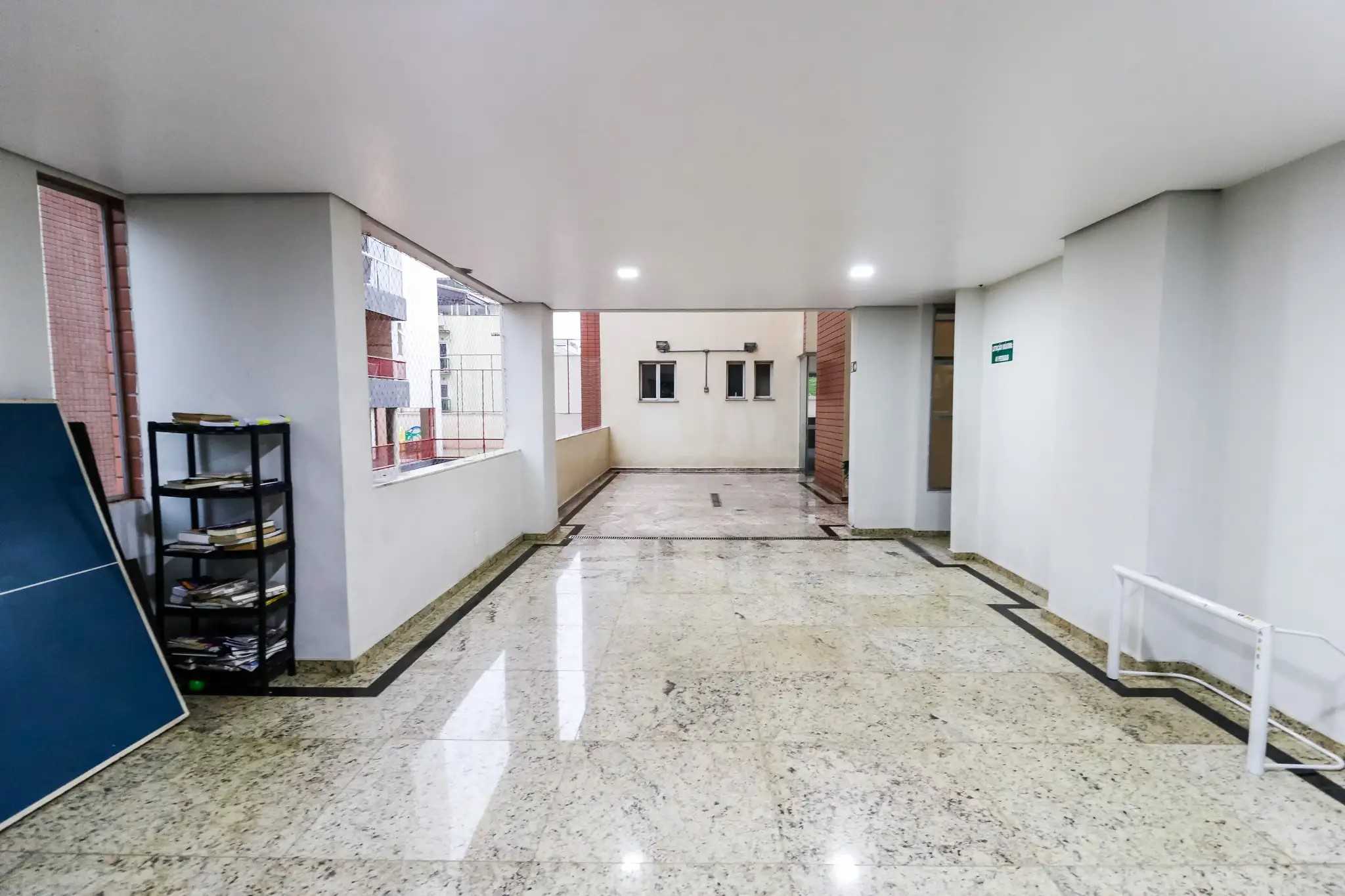 Apartamento à venda com 3 quartos, 70m² - Foto 4