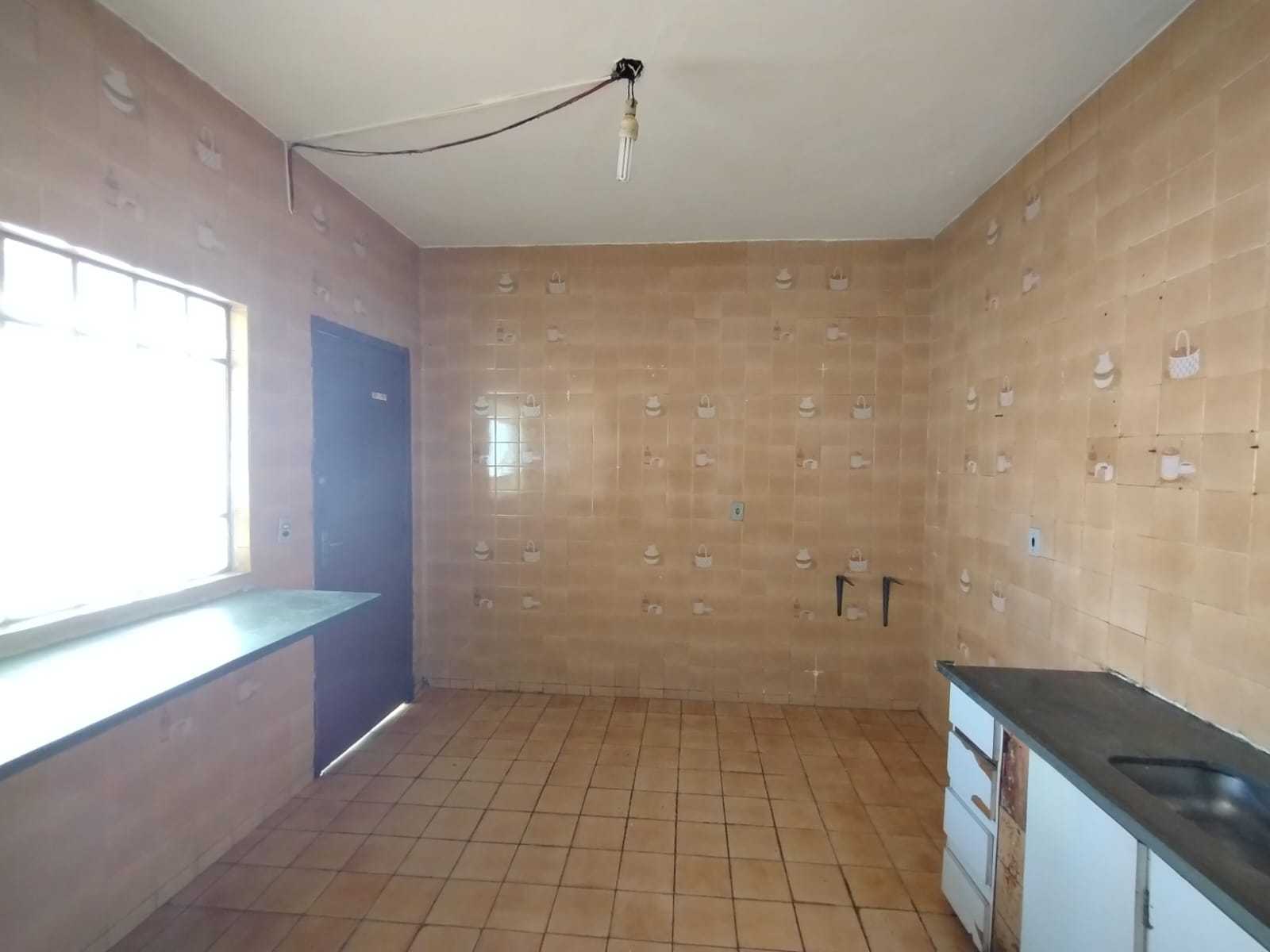 Casa para alugar com 3 quartos, 95m² - Foto 19