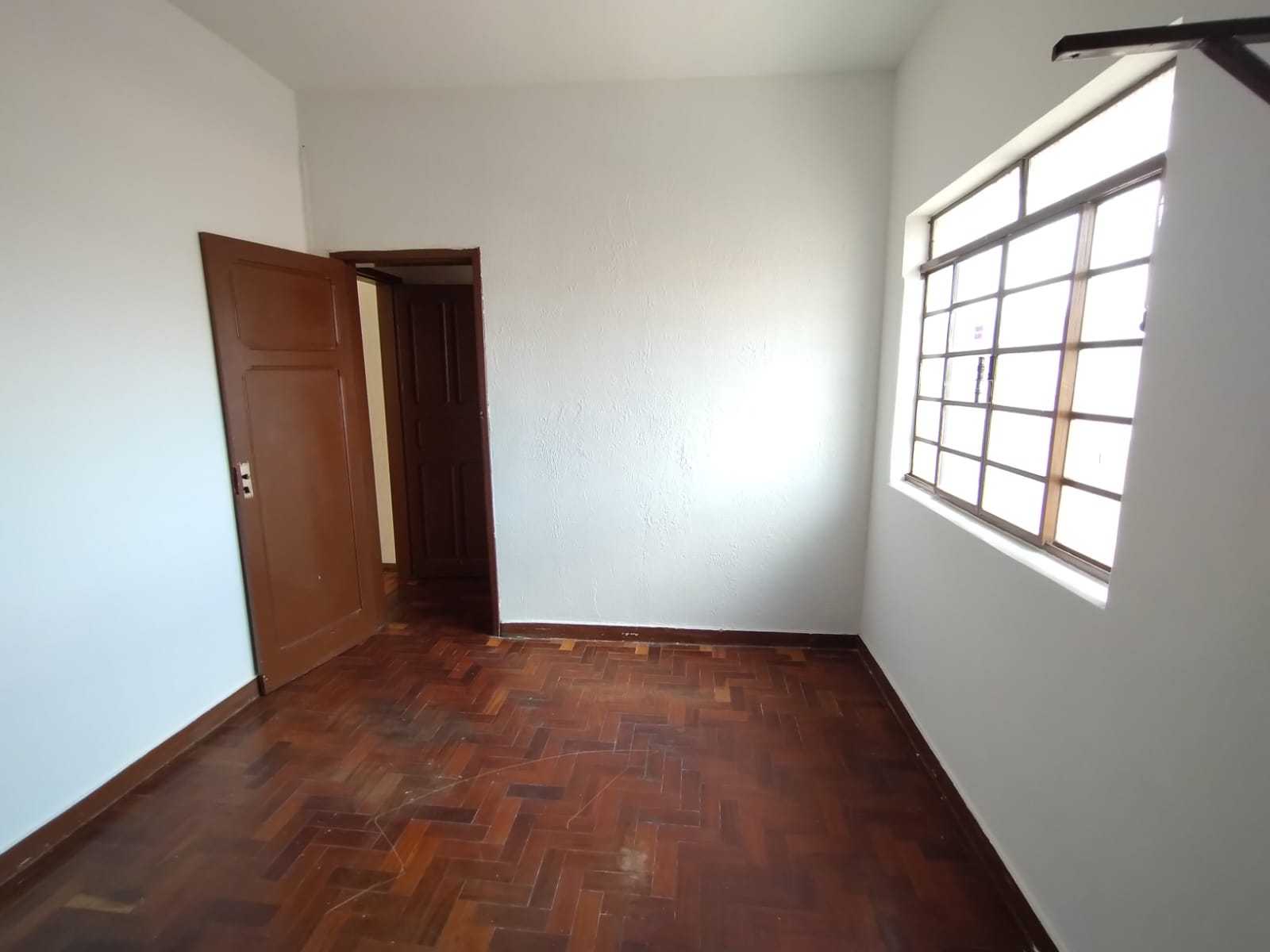 Casa para alugar com 3 quartos, 95m² - Foto 12