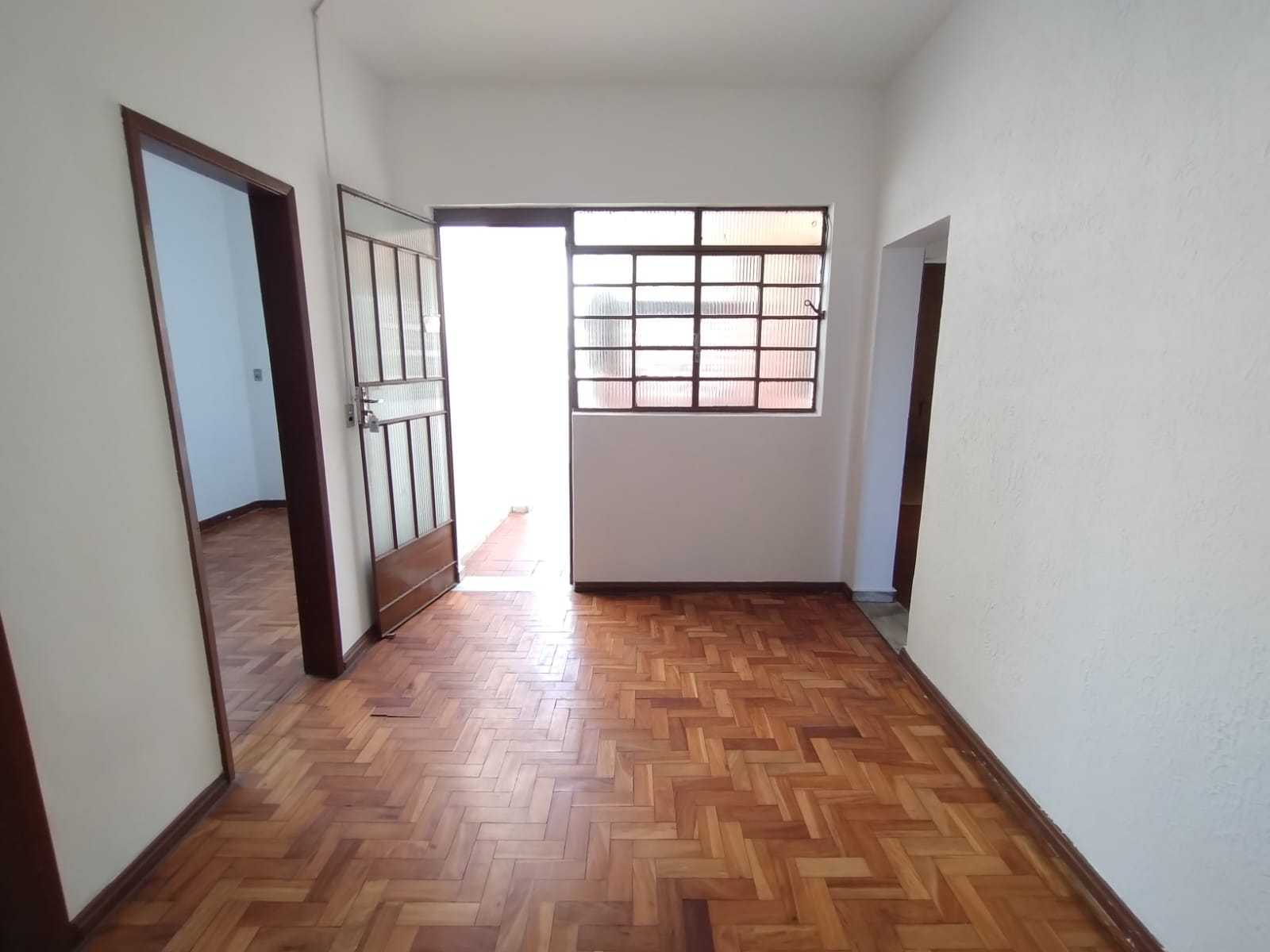 Casa para alugar com 3 quartos, 95m² - Foto 3