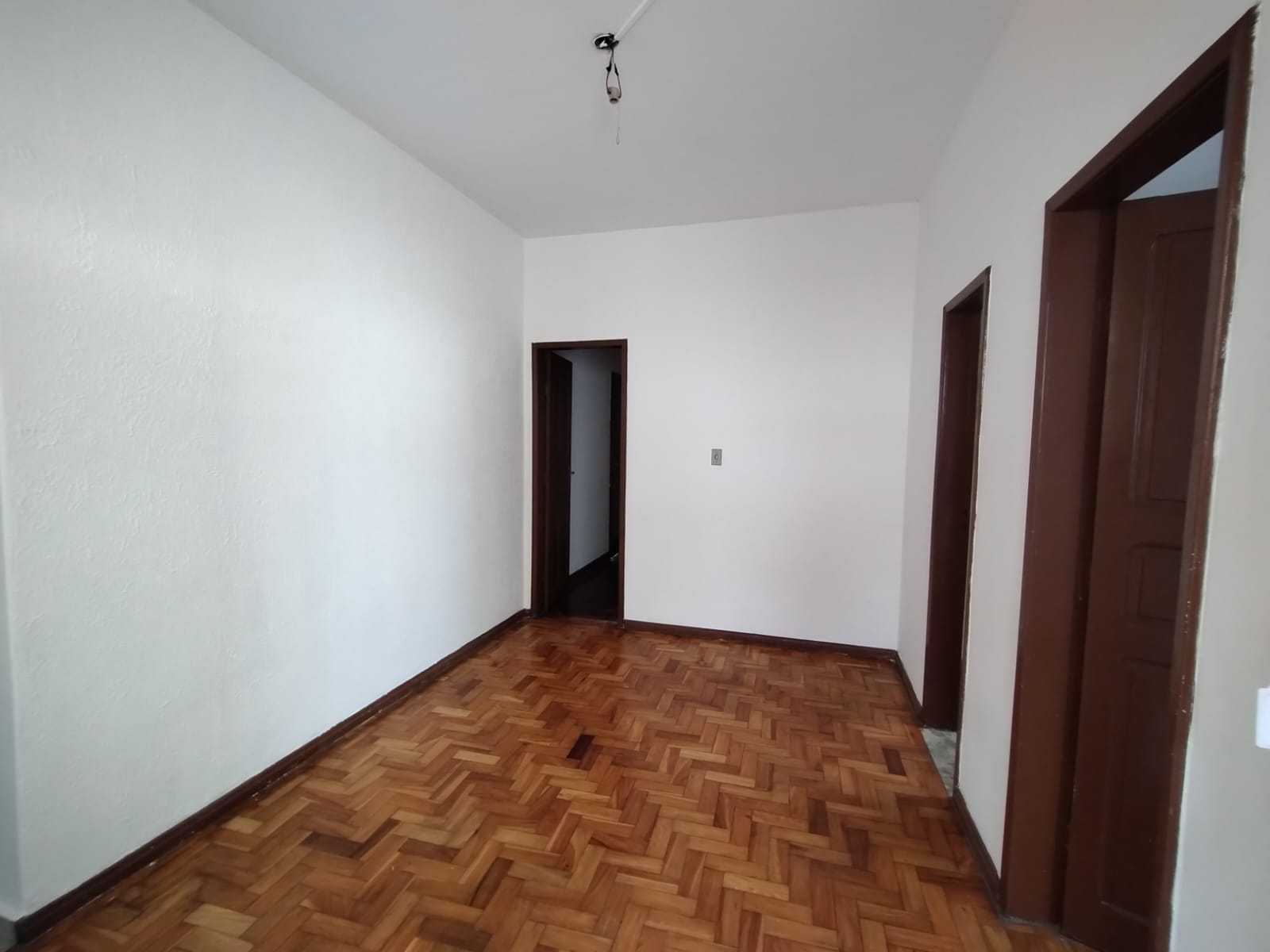 Casa para alugar com 3 quartos, 95m² - Foto 2