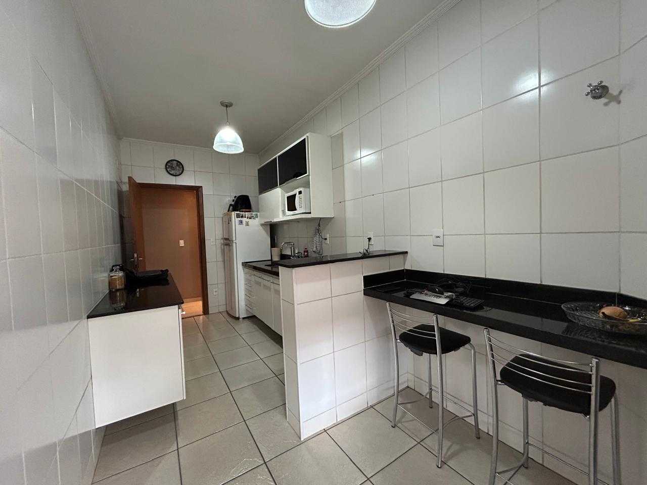 Apartamento à venda com 3 quartos, 167m² - Foto 8