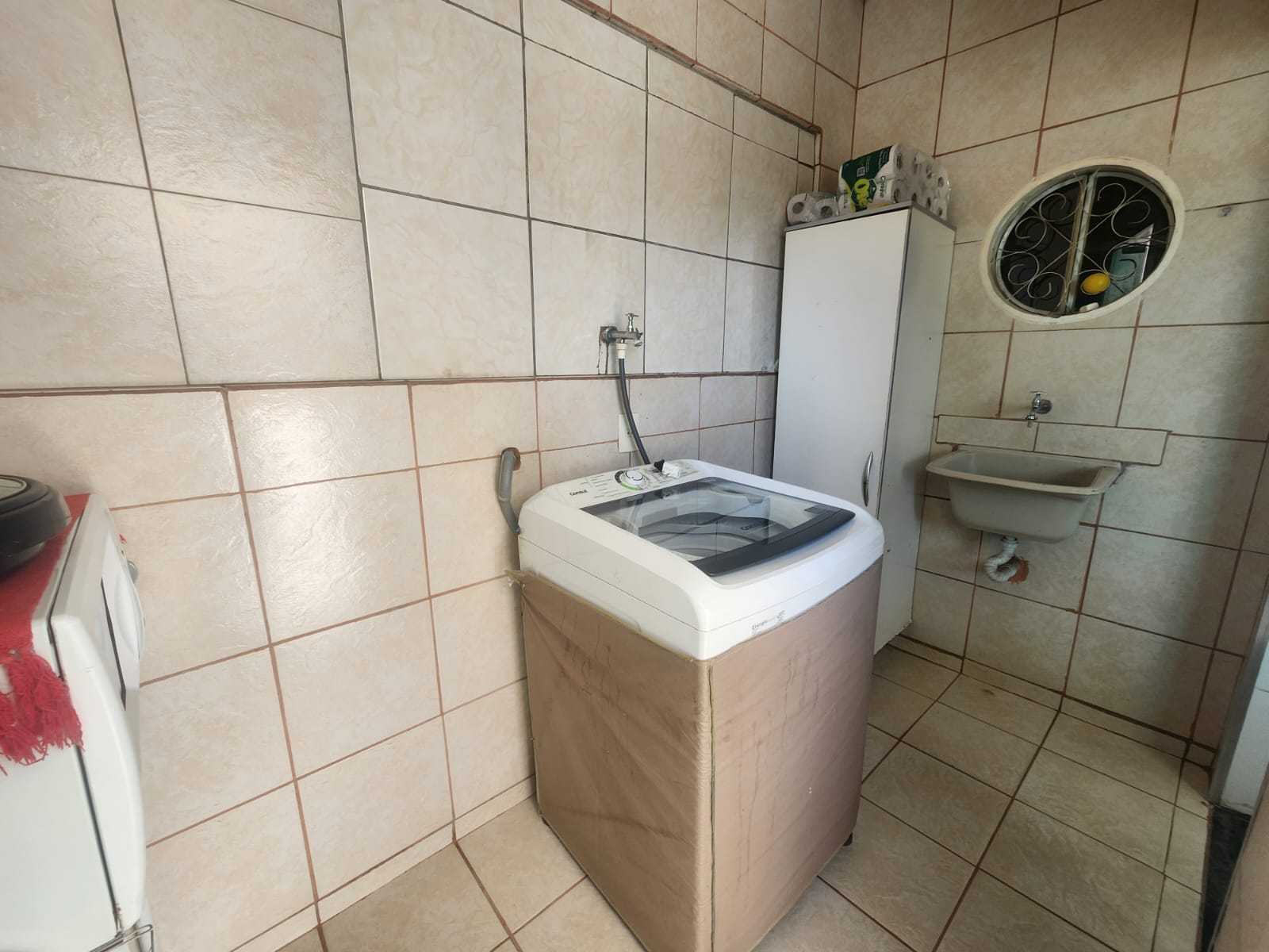 Casa à venda com 8 quartos, 180m² - Foto 9