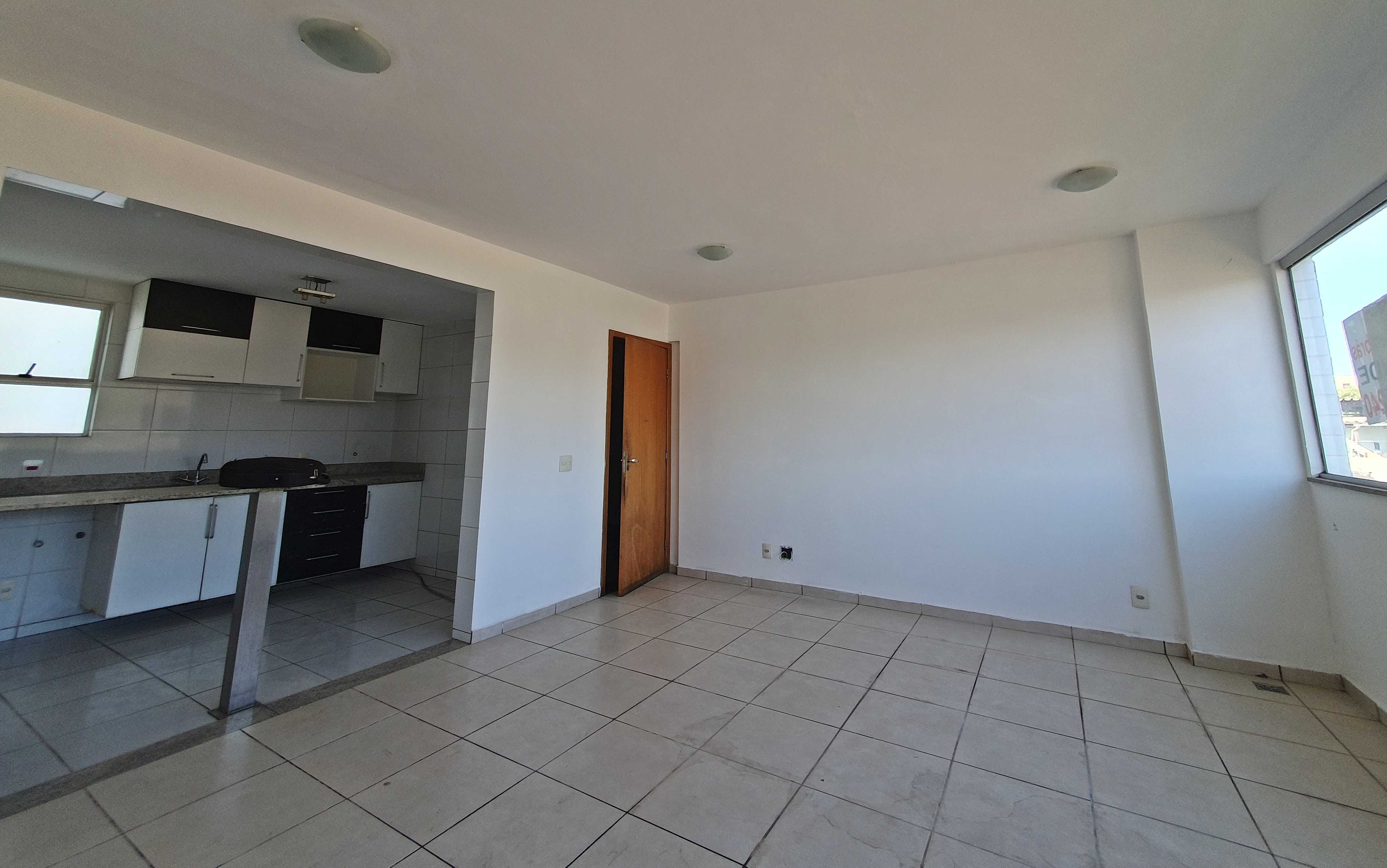 Apartamento à venda com 3 quartos, 80m² - Foto 4