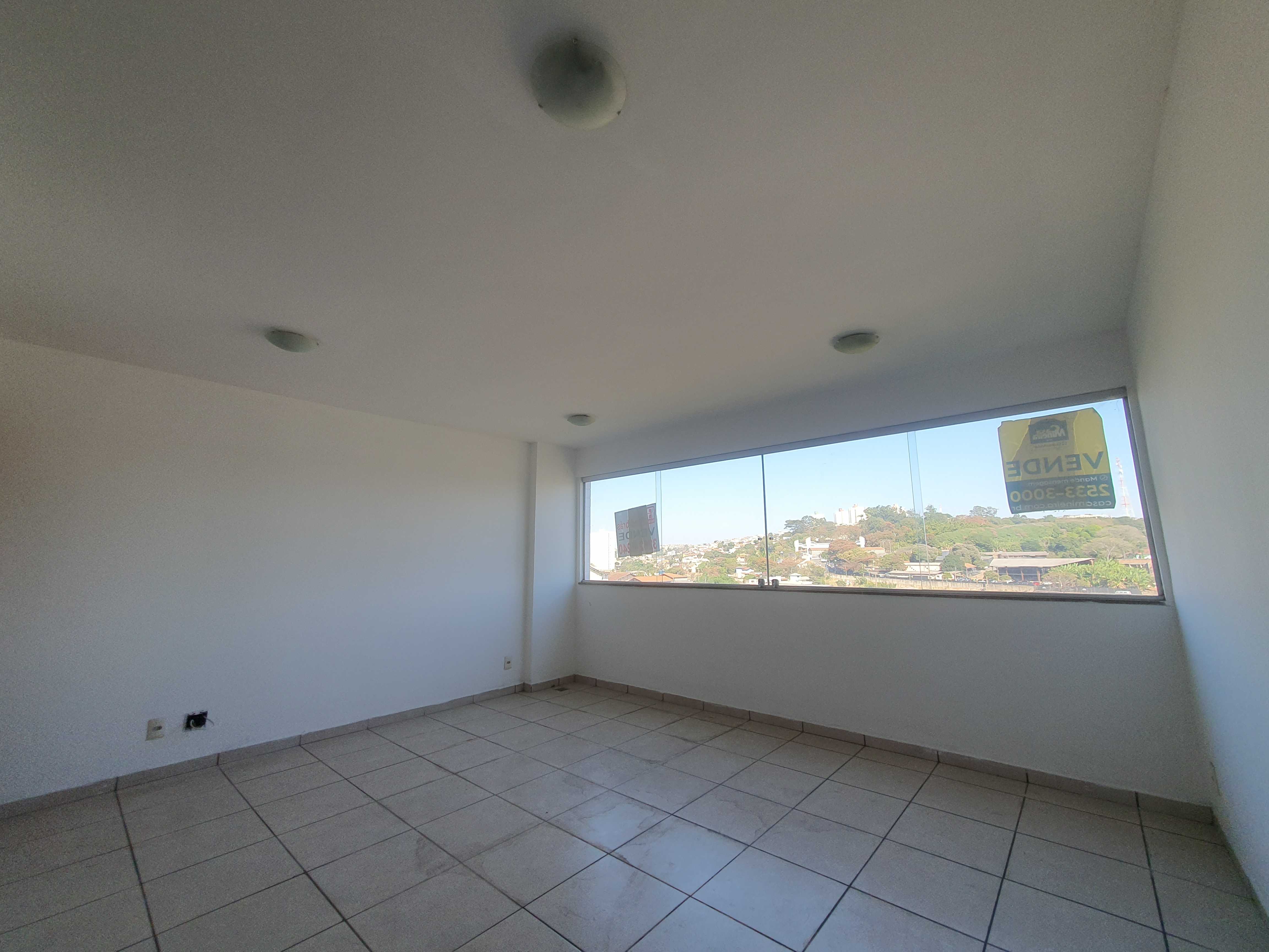 Apartamento à venda com 3 quartos, 80m² - Foto 2