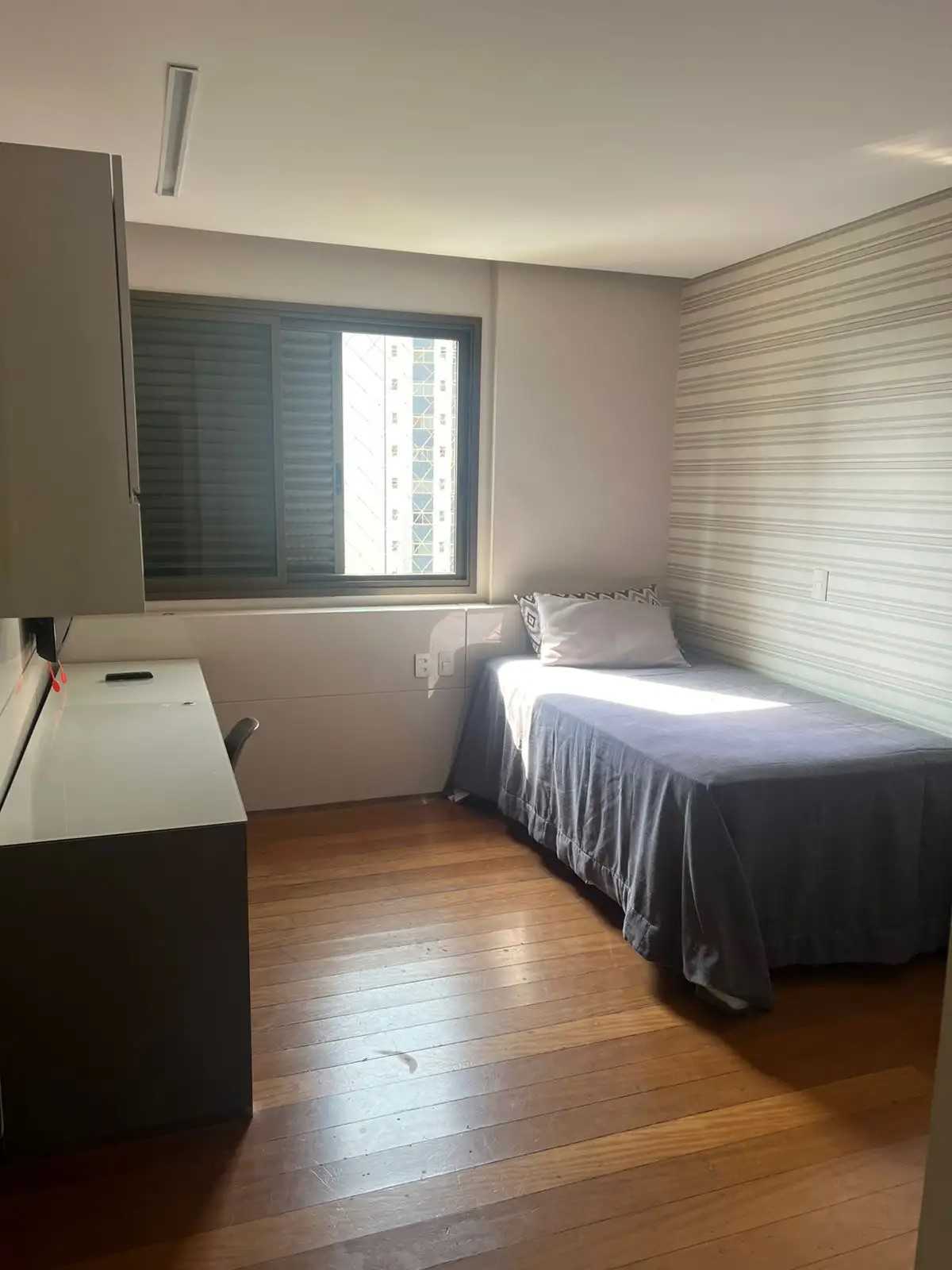 Apartamento à venda com 4 quartos, 275m² - Foto 8