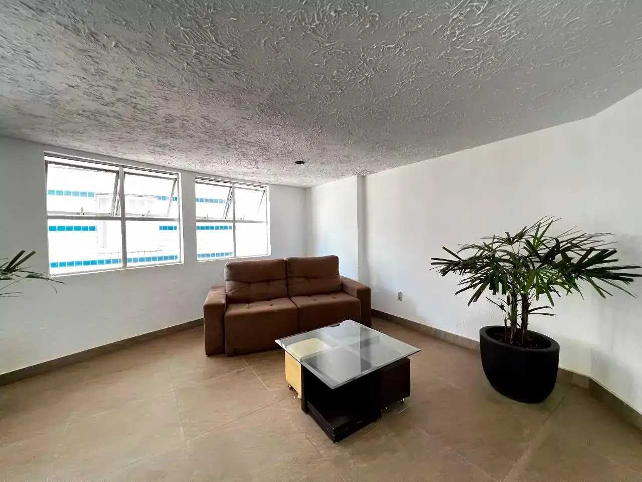 Apartamento à venda com 3 quartos, 80m² - Foto 3