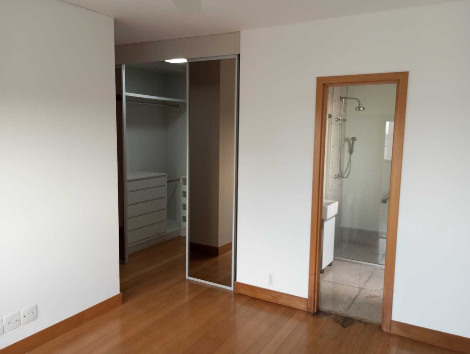 Apartamento à venda com 4 quartos, 220m² - Foto 18