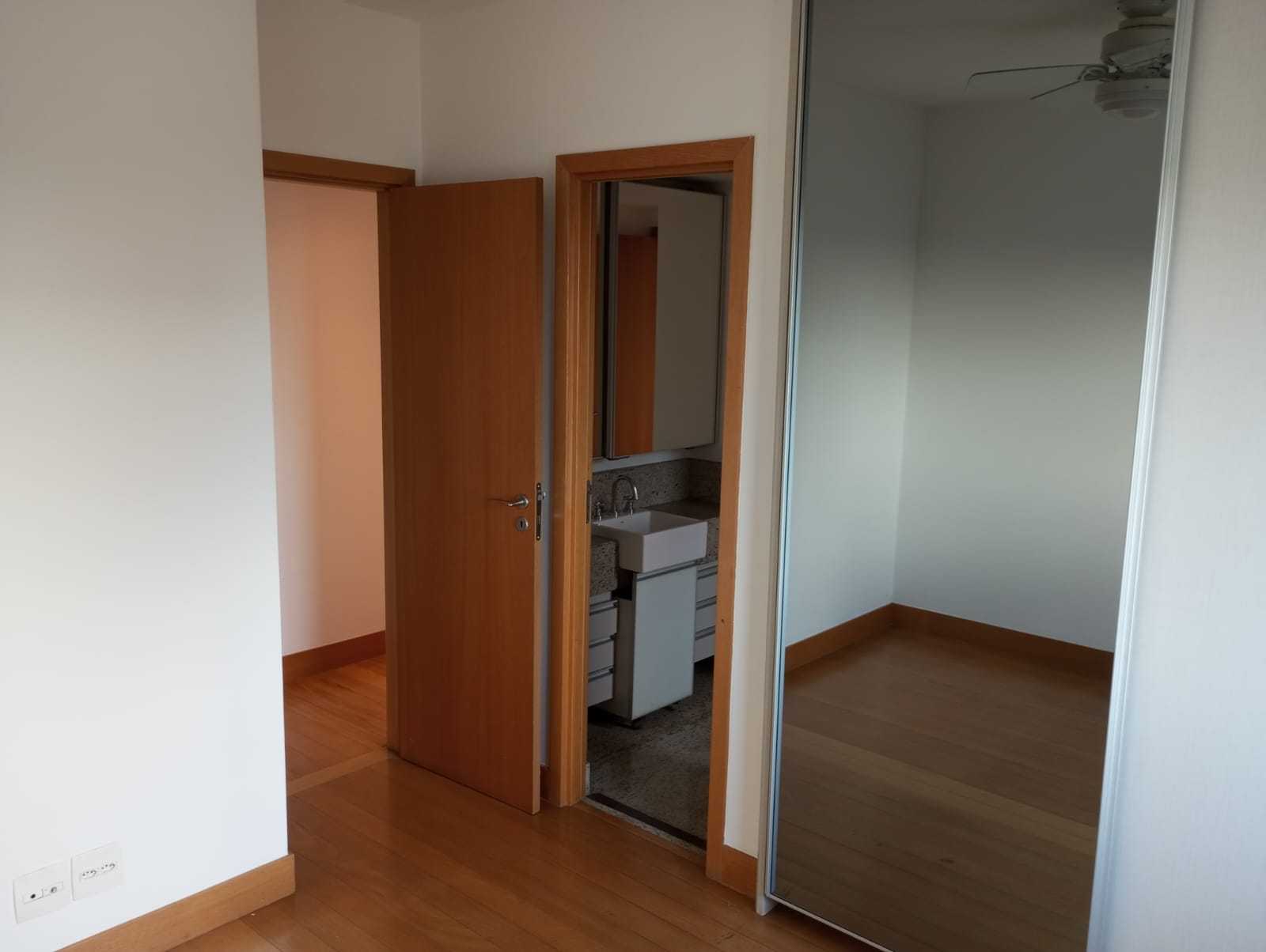 Apartamento à venda com 4 quartos, 220m² - Foto 14