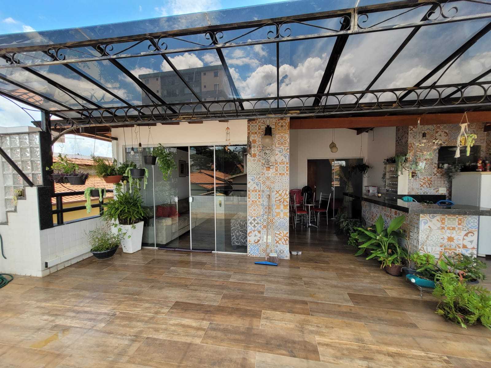 Cobertura à venda com 4 quartos, 180m² - Foto 1